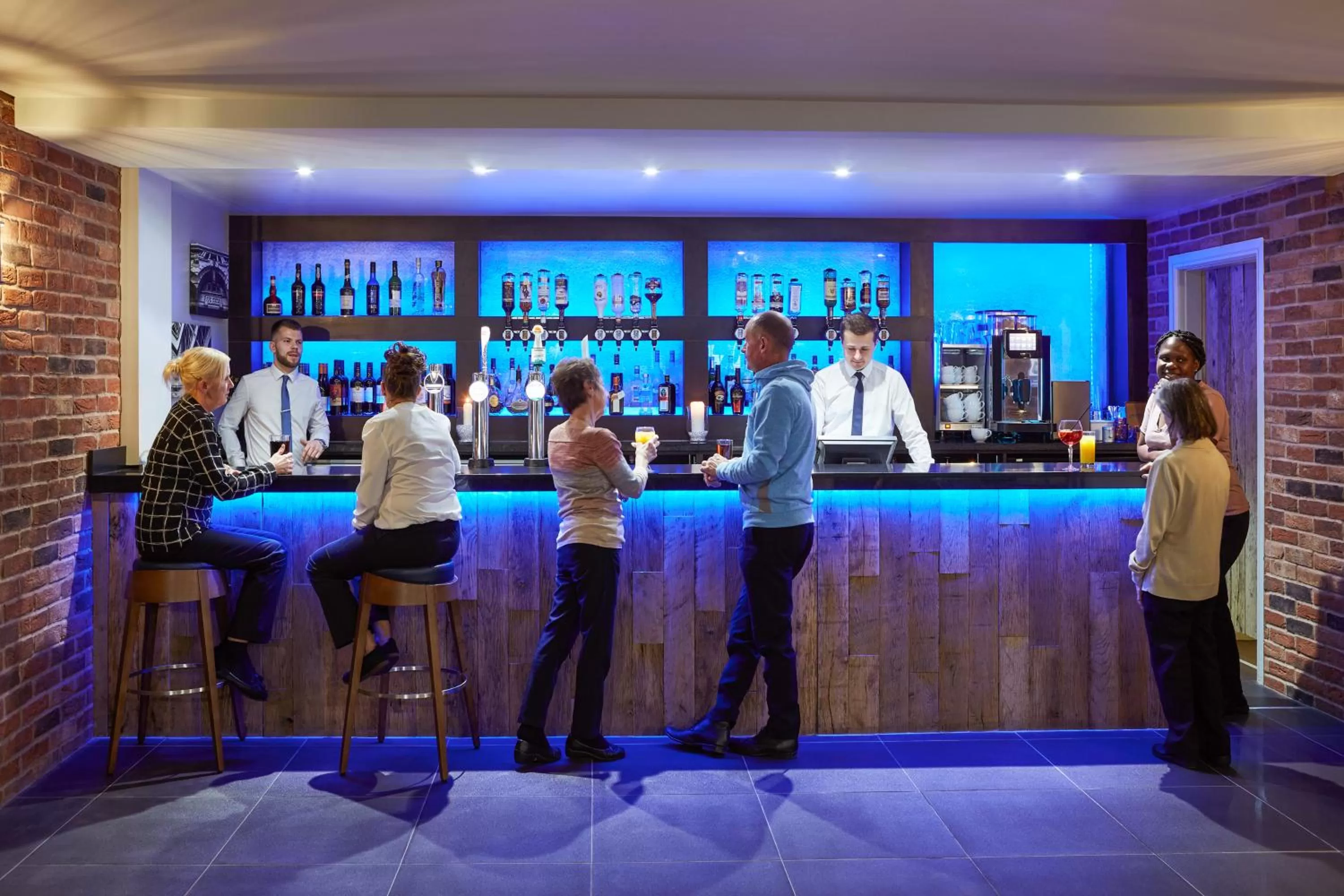 Lounge or bar in Novotel Manchester West