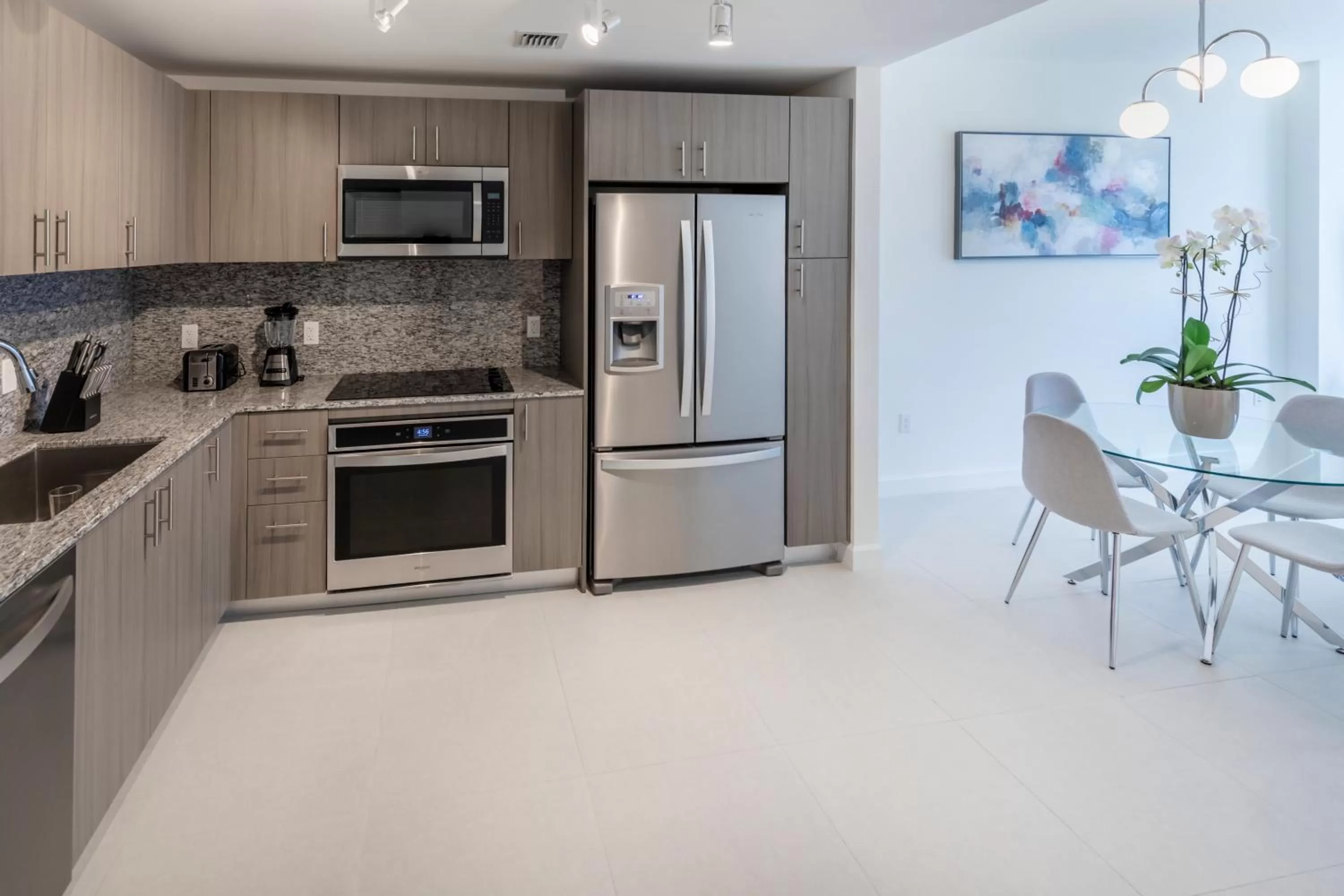 Dining area in Provident Grand Luxury Short-Term Residences