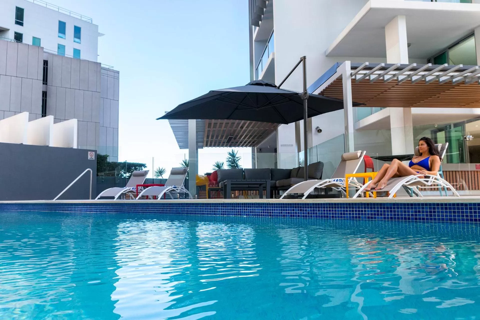 Swimming pool in Evolution Apartments