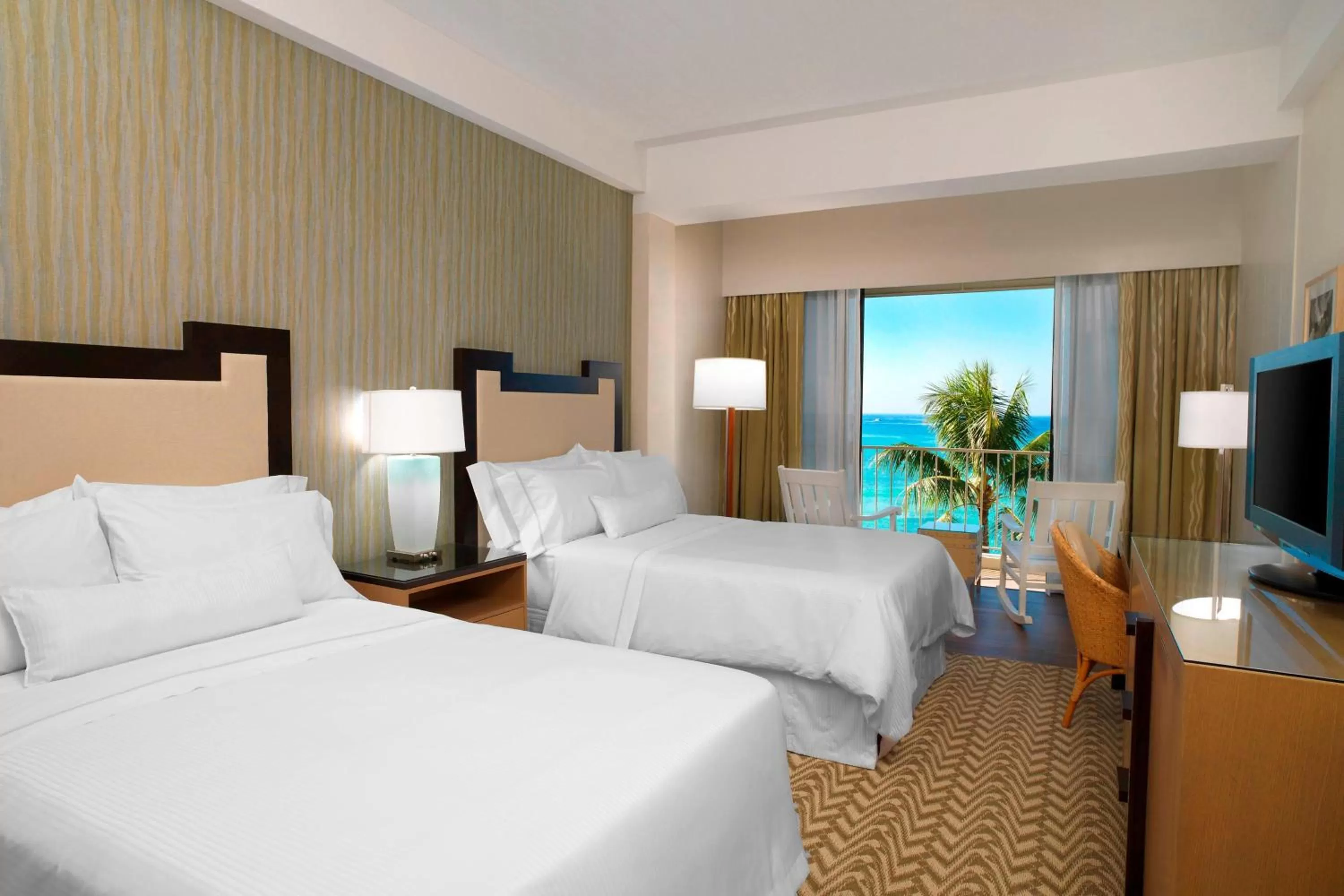 Photo of the whole room, Bed in Moana Surfrider, A Westin Resort & Spa, Waikiki Beach