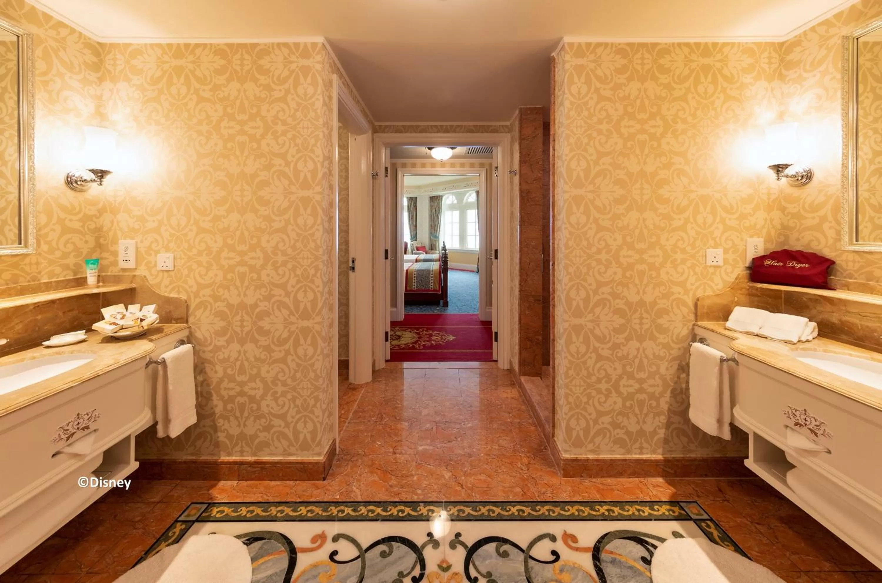 Bathroom in Hong Kong Disneyland Hotel