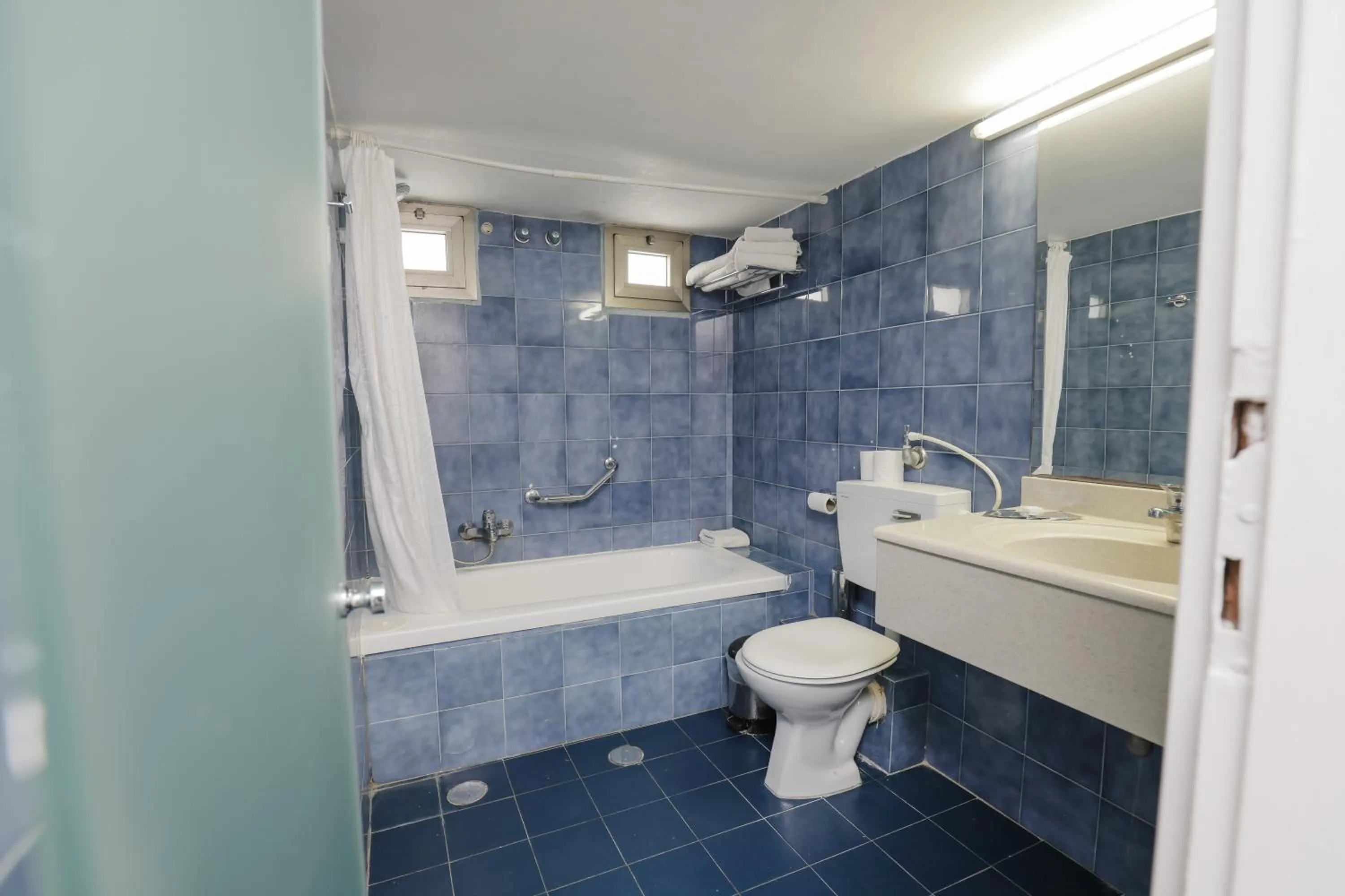 Toilet in Tabar Hotel