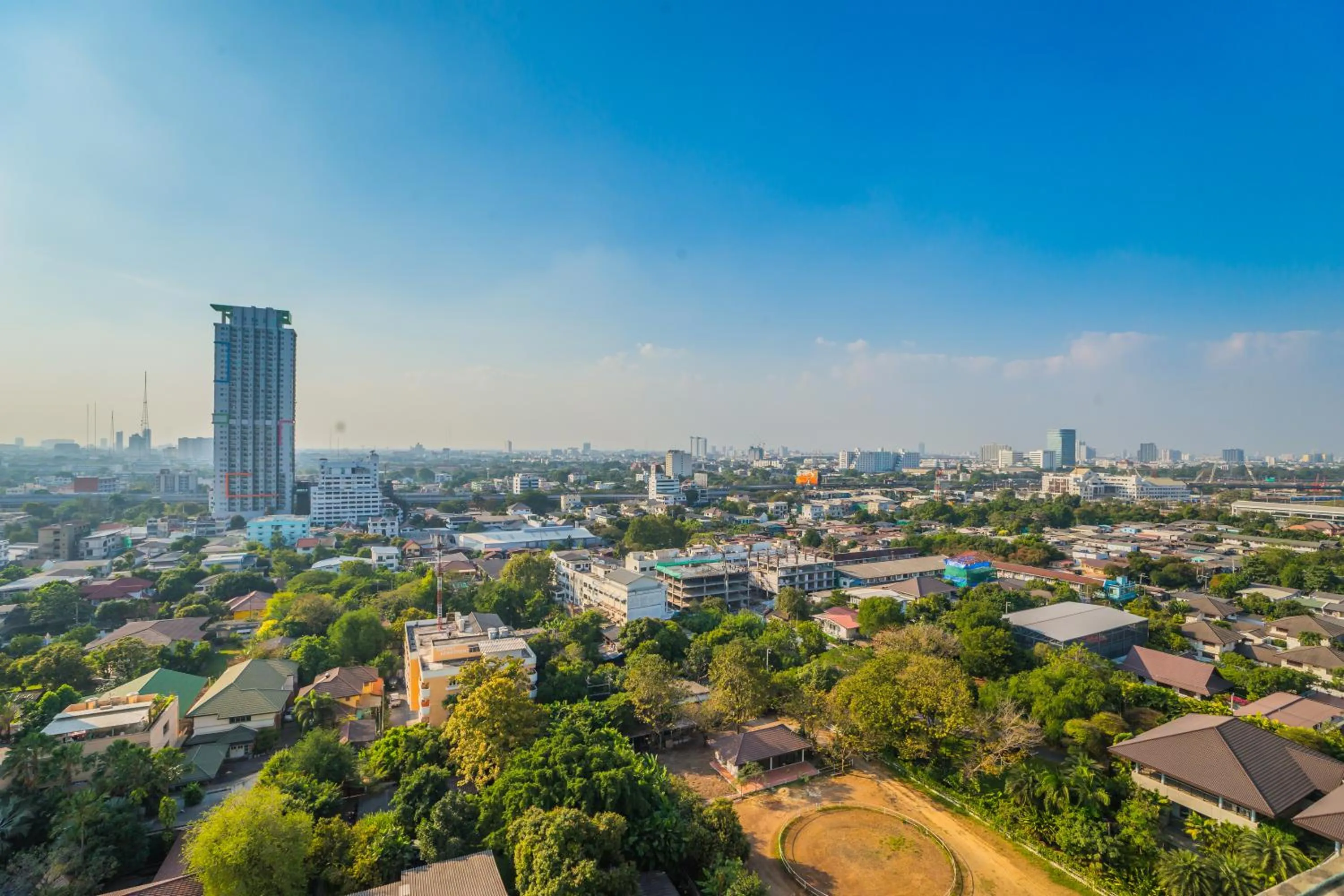 City view in Elizabeth Hotel