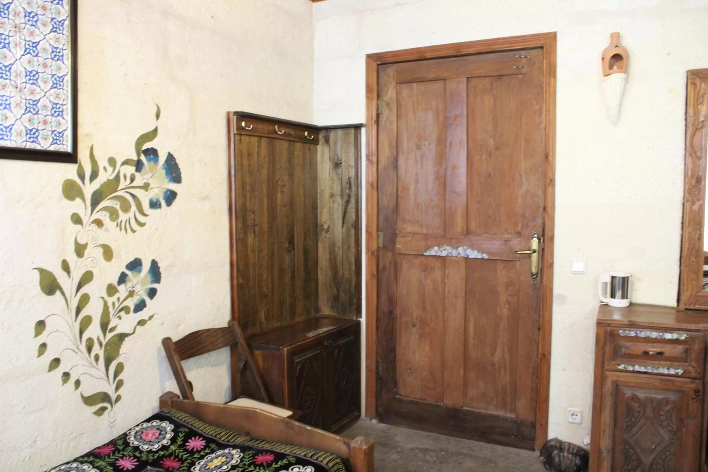 wardrobe in Kismet Cave House