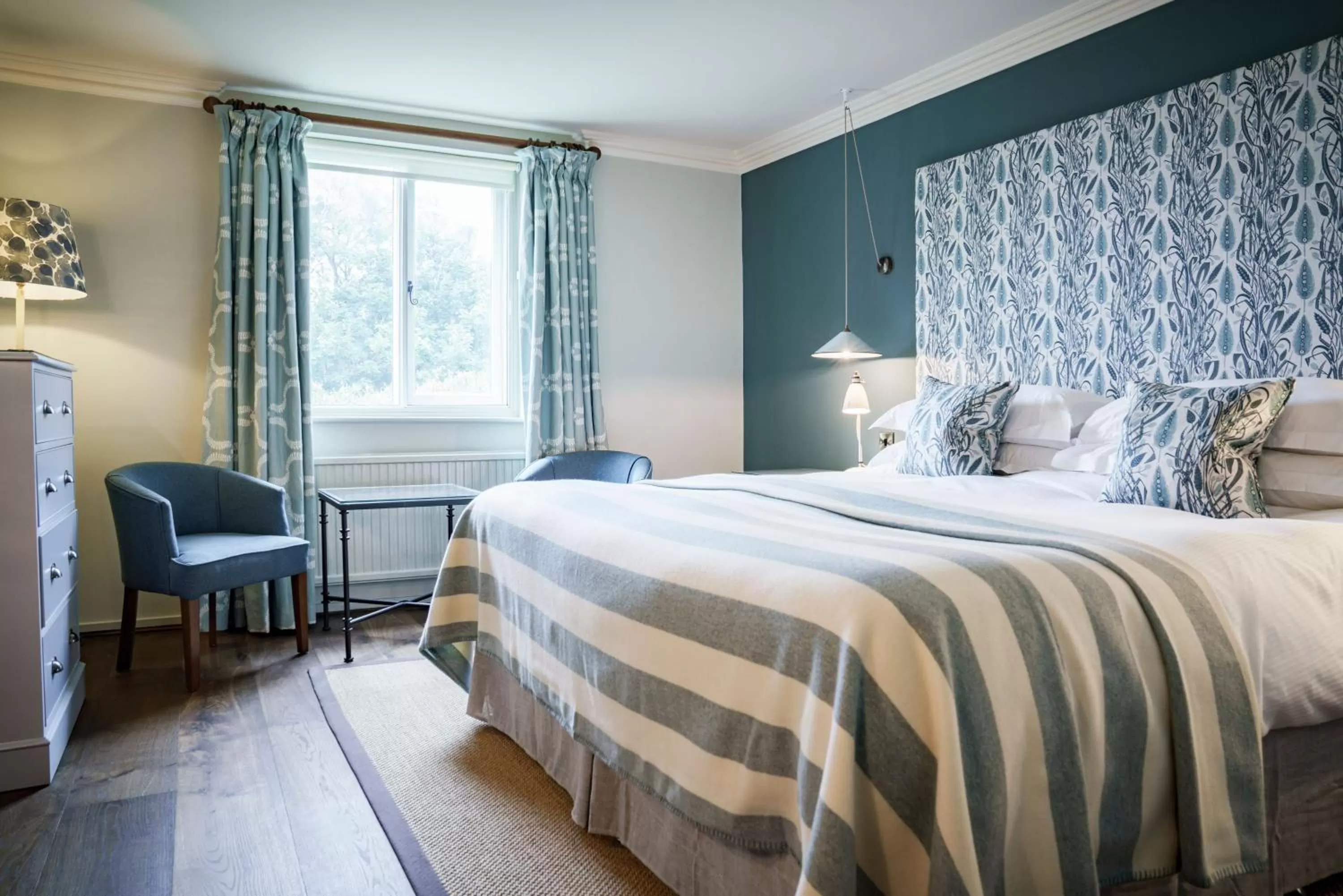 Photo of the whole room, Bed in The Bear Of Rodborough Hotel