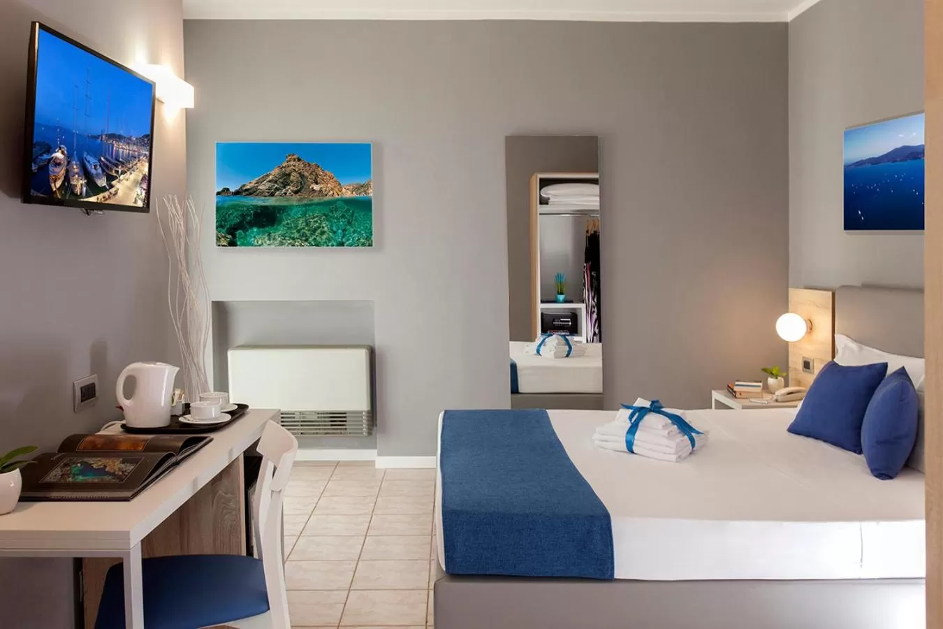 Bedroom, Bed in Bike&Boat Argentario Hotel