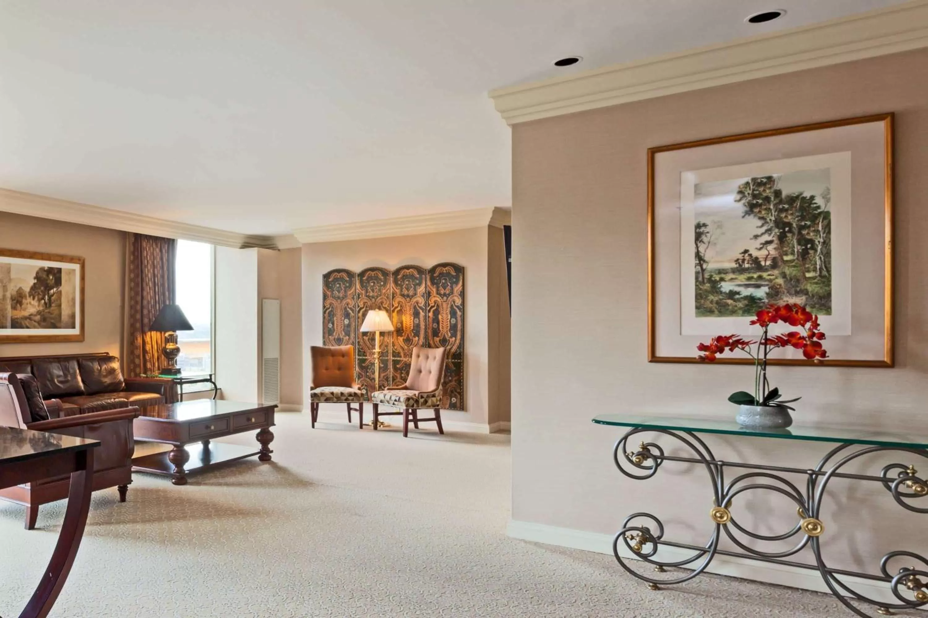 Photo of the whole room in Wyndham Grand Pittsburgh