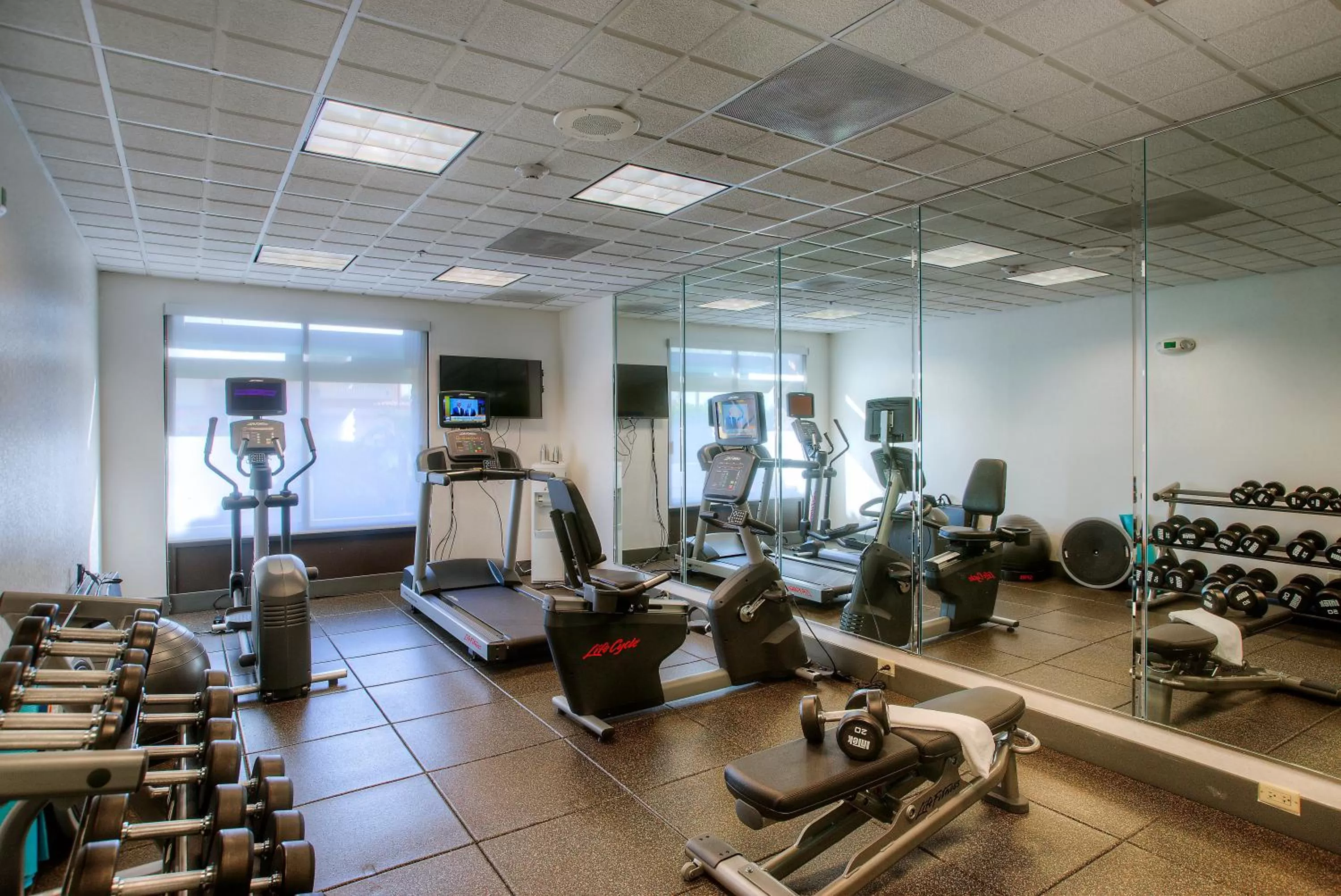 Fitness centre/facilities in Holiday Inn Express & Suites Tempe by IHG