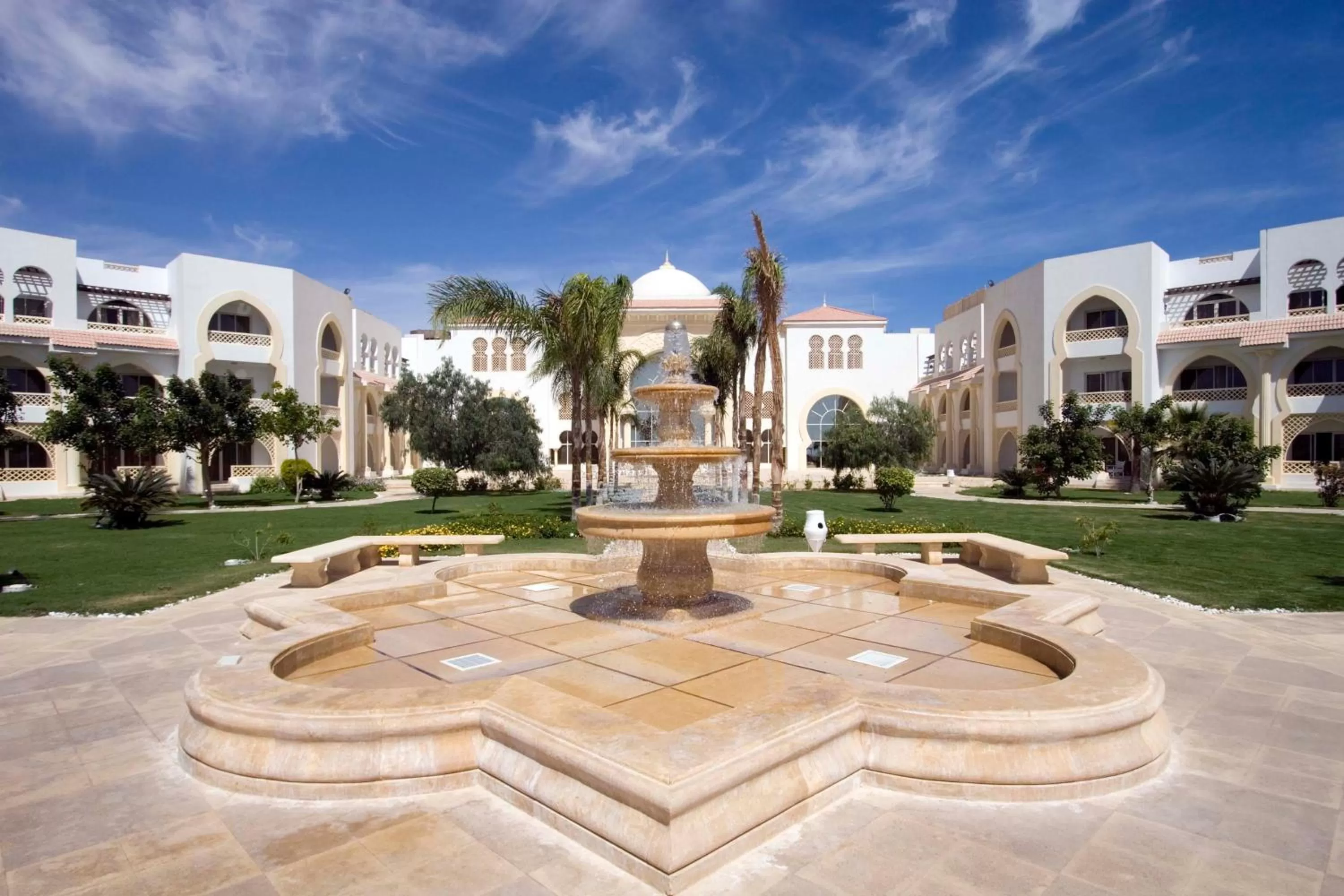 Facade/entrance in Old Palace Resort Sahl Hasheesh