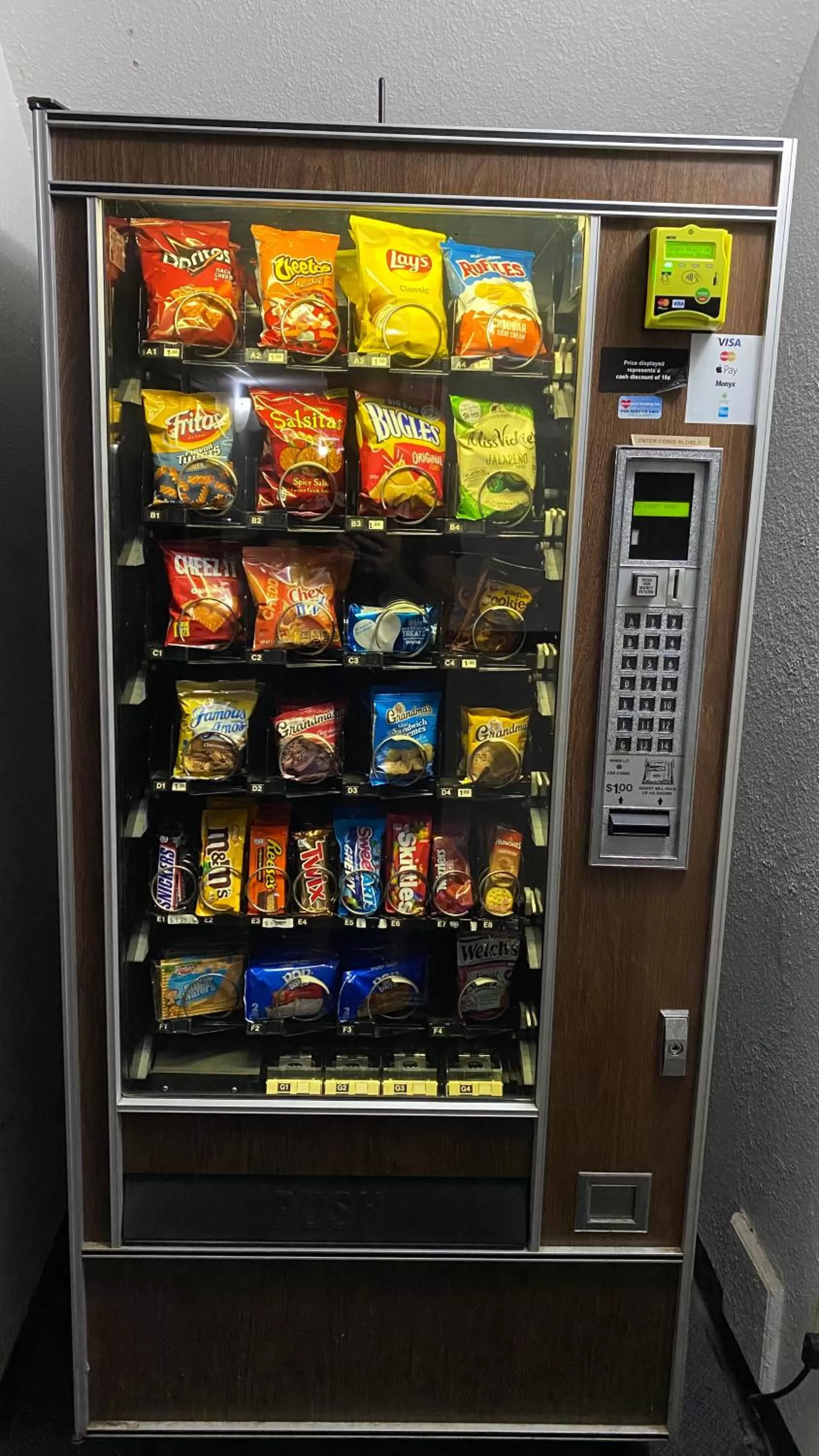 vending machine in Newton Inn