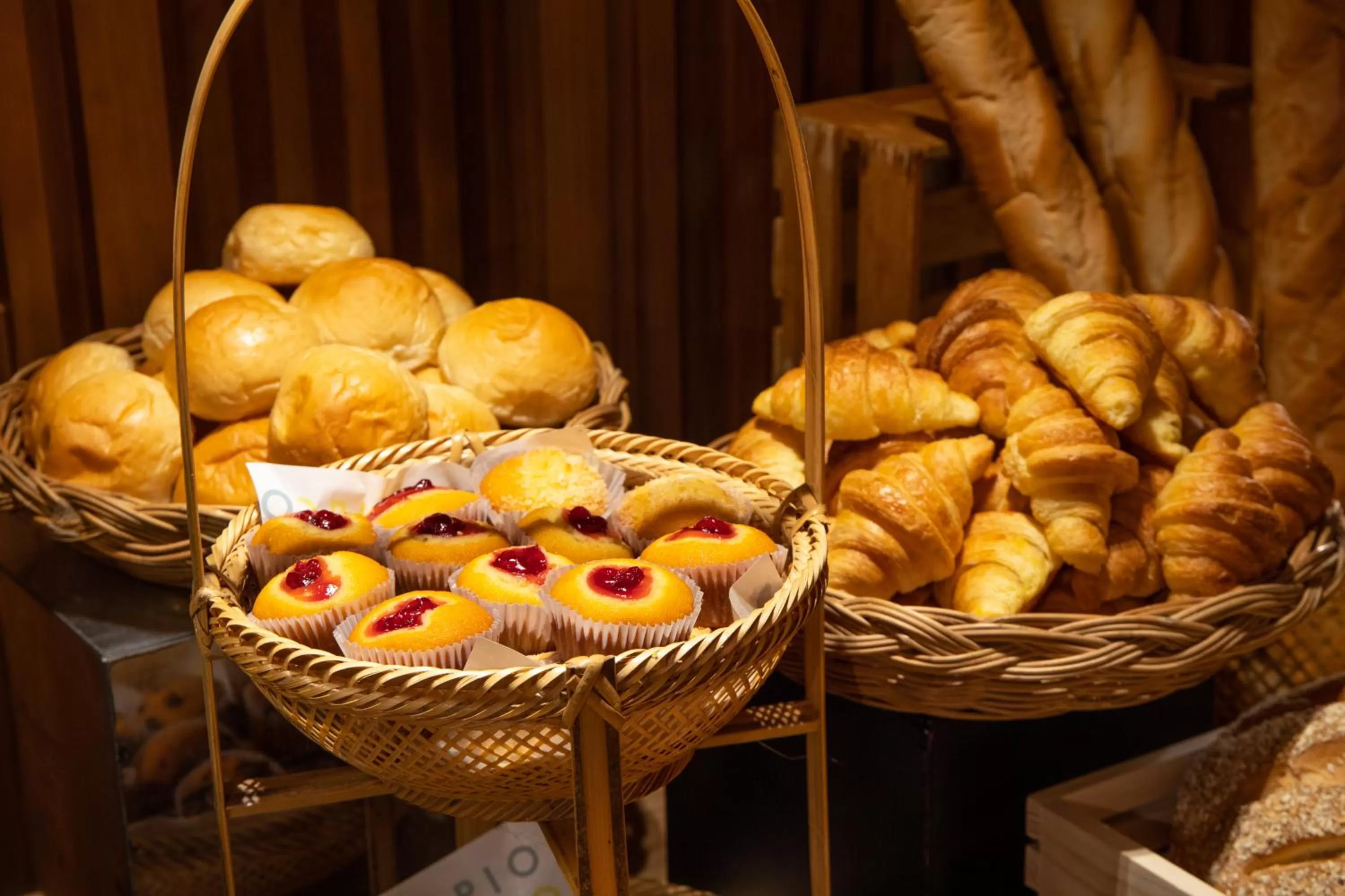 Continental breakfast in Golden Tulip Mandison Suites