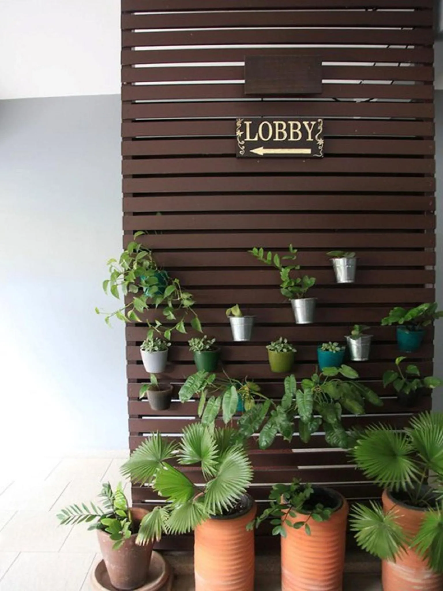 Facade/entrance in Baan Suwantawe