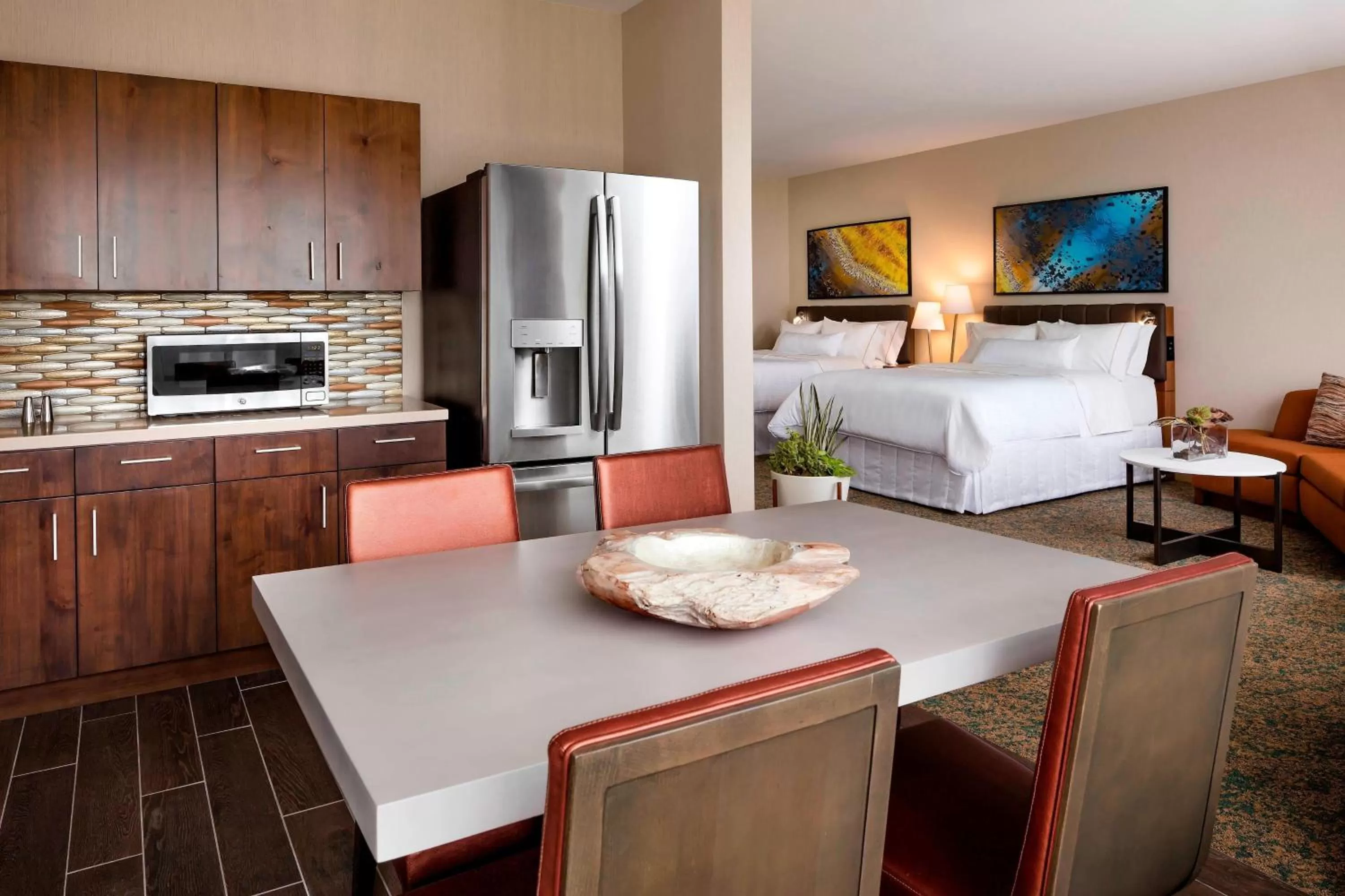 One-Bedroom Suite with City View in The Westin Buffalo