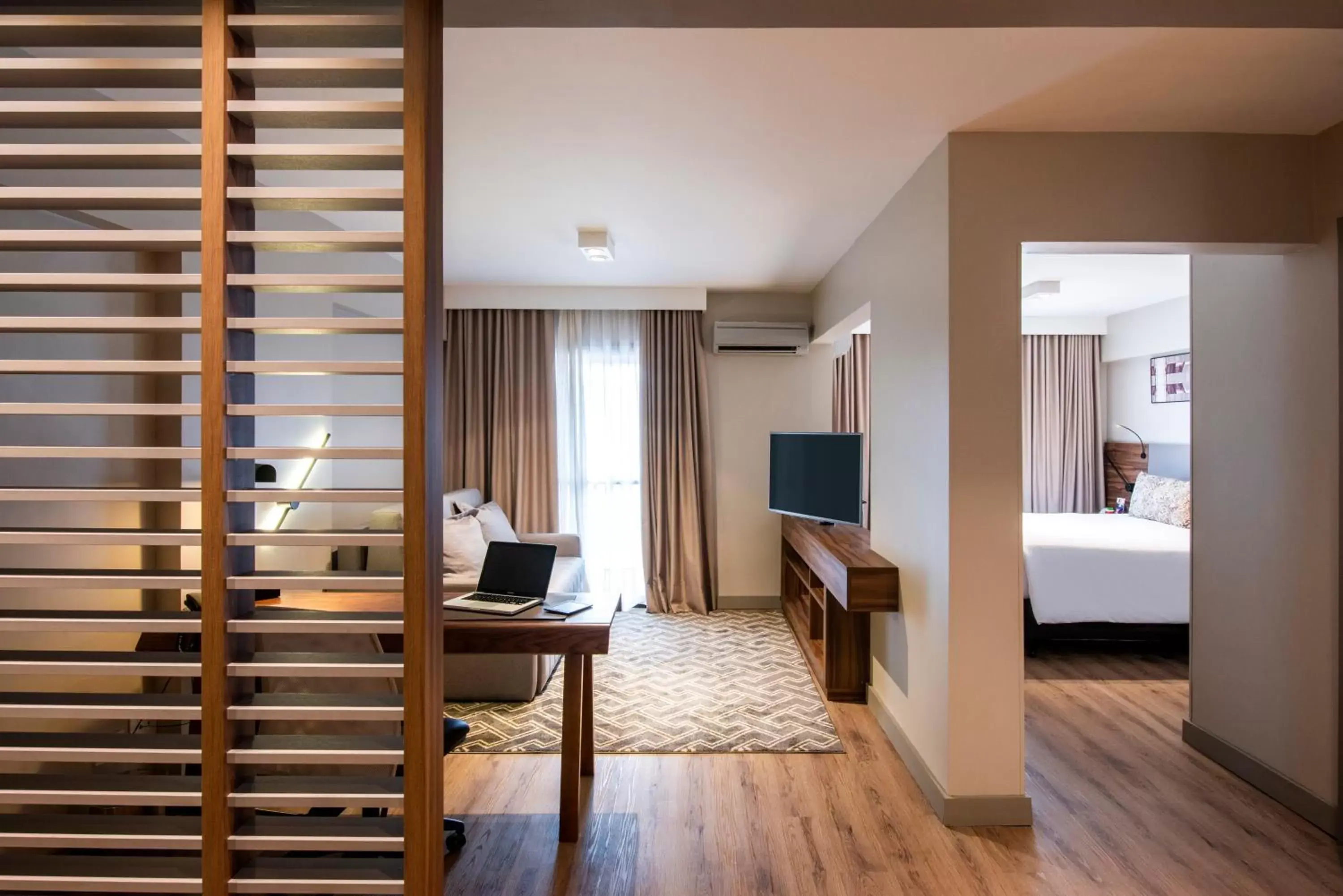 Superior Apartment with Sofa and Balcony in Mercure Curitiba Batel Superior Apartment with Sofa and Balcony in Mercure Curitiba Batel