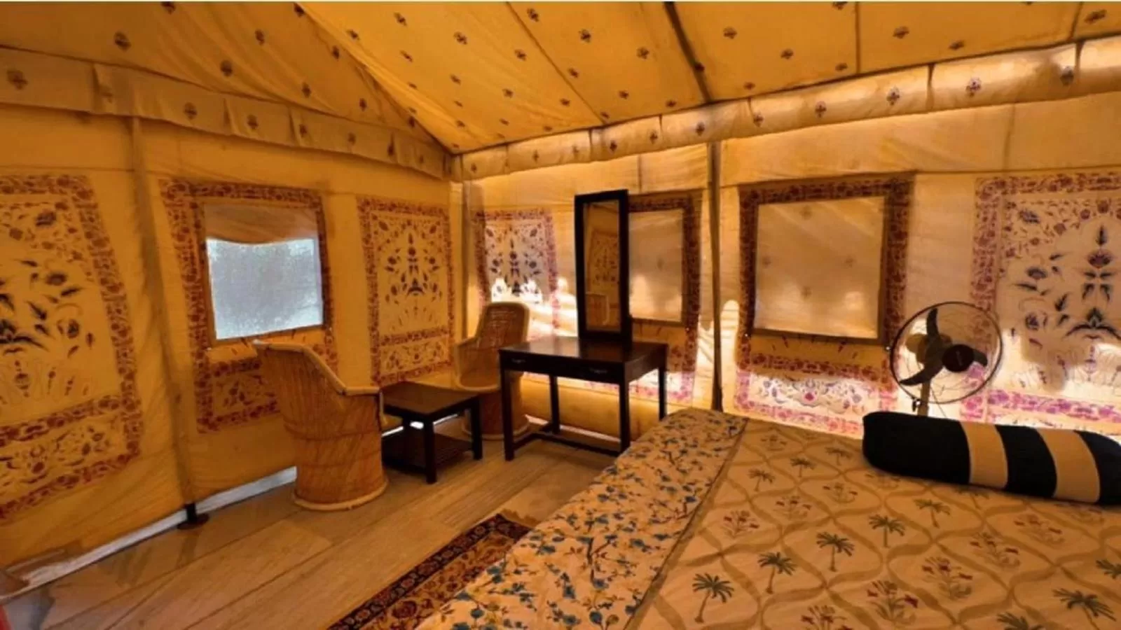 Property building in Rumis Desert Camp and Resort