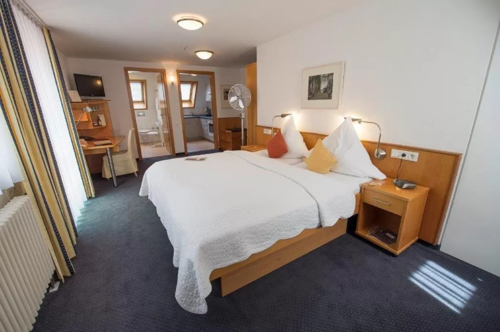 Photo of the whole room, Bed in Hotel-Restaurant Anne-Sophie