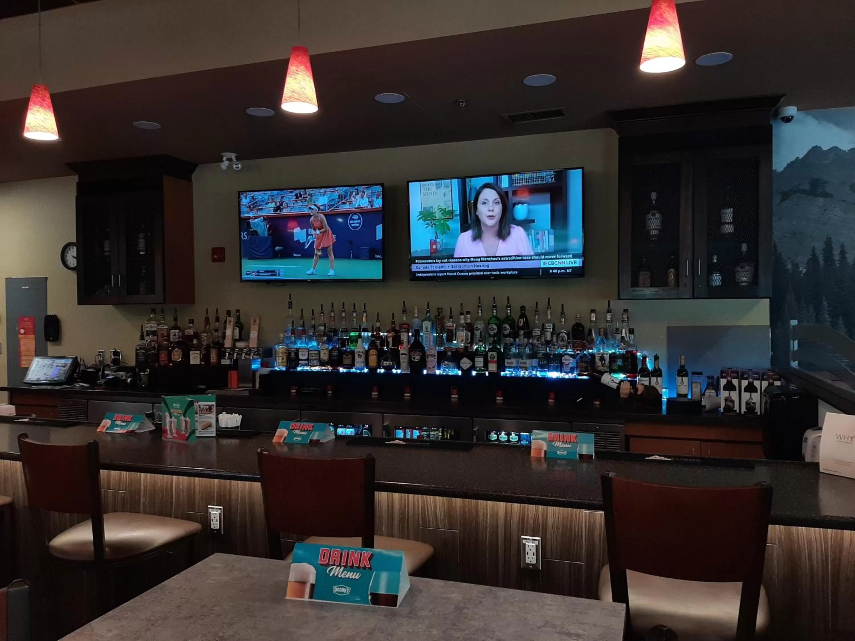 Lounge or bar in Best Western Plus Chateau Fort St. John