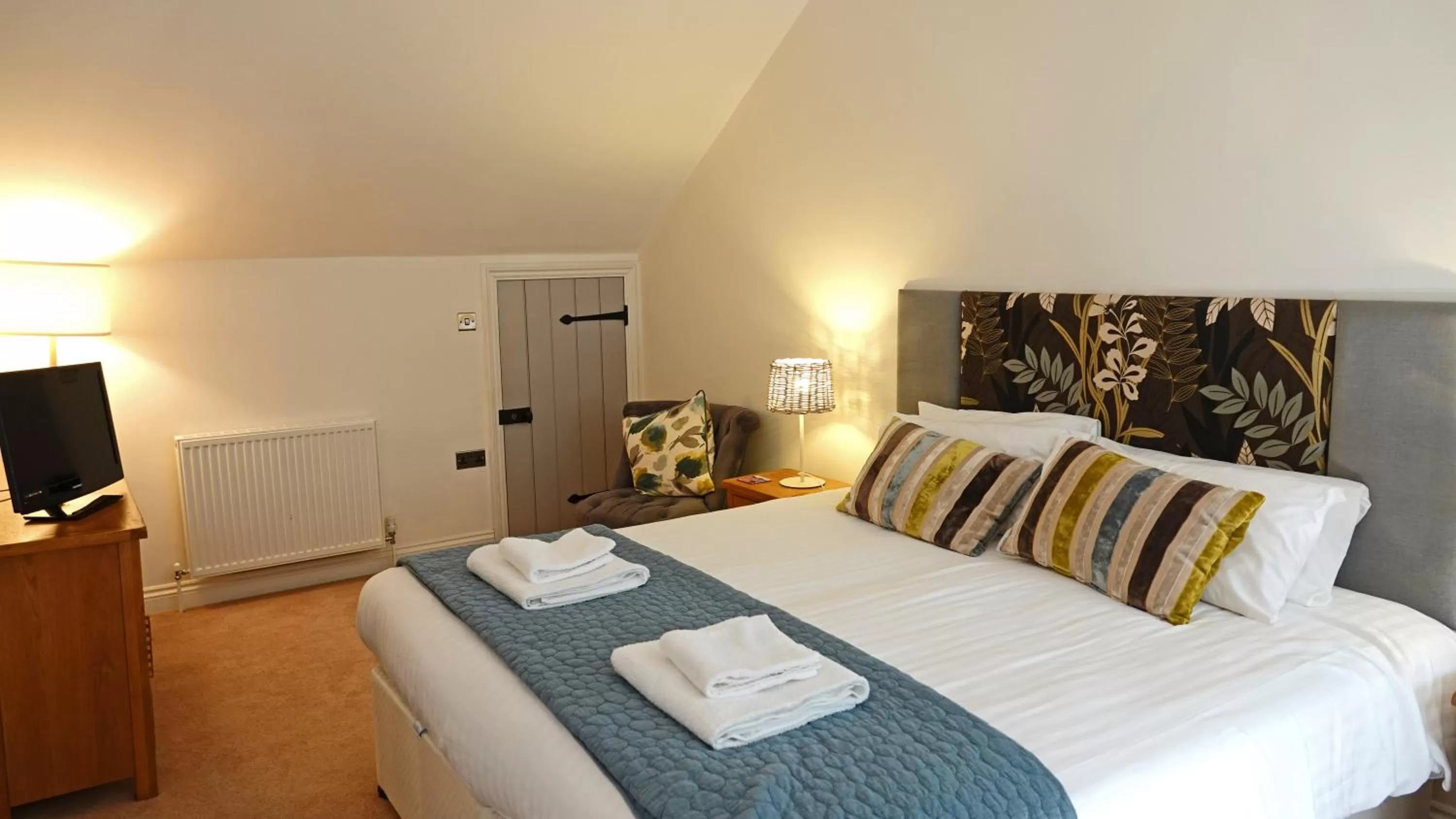 Bedroom, Bed in Merchants Rest