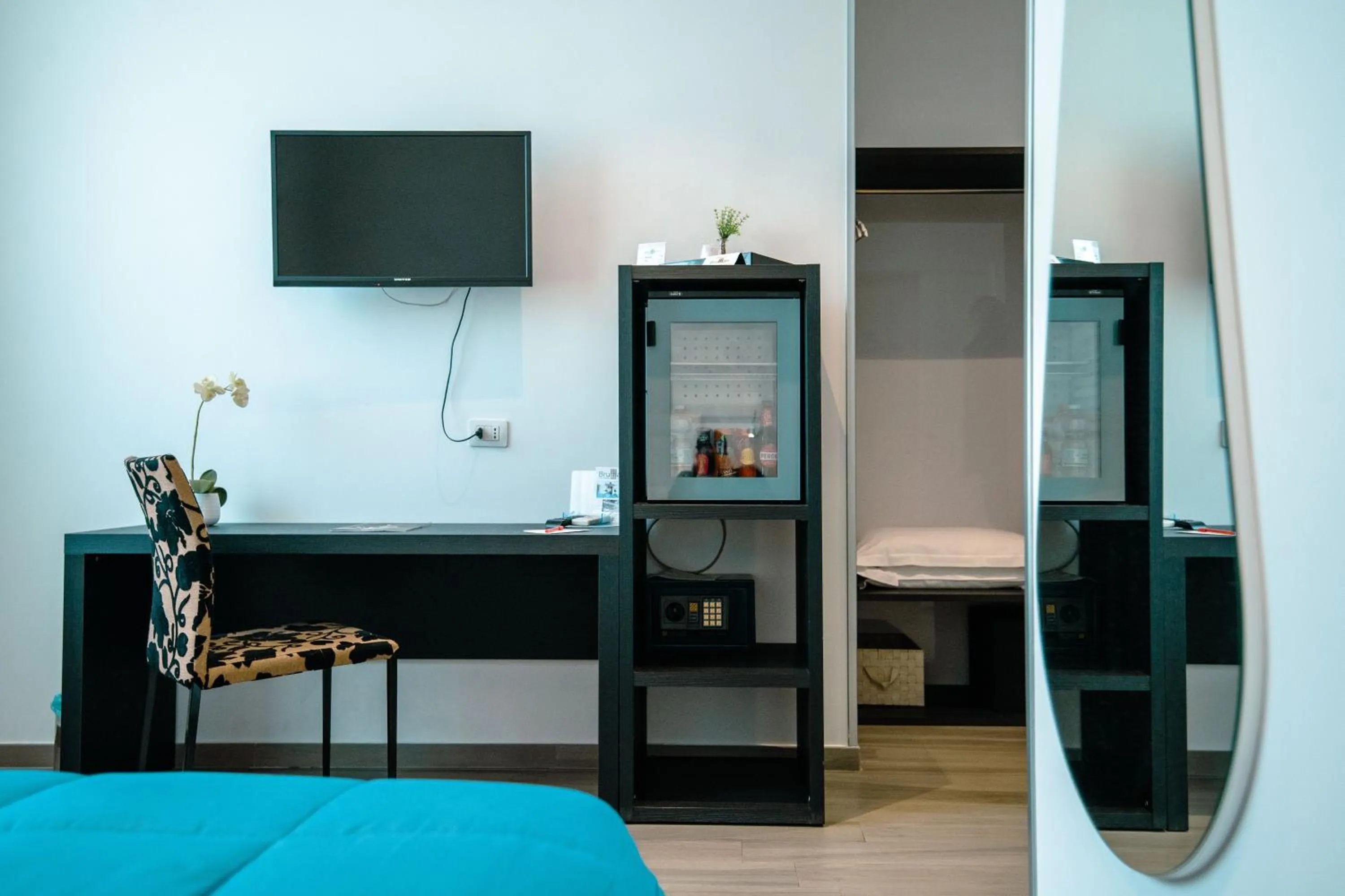 Photo of the whole room, Bed in Hotel Bruman Salerno