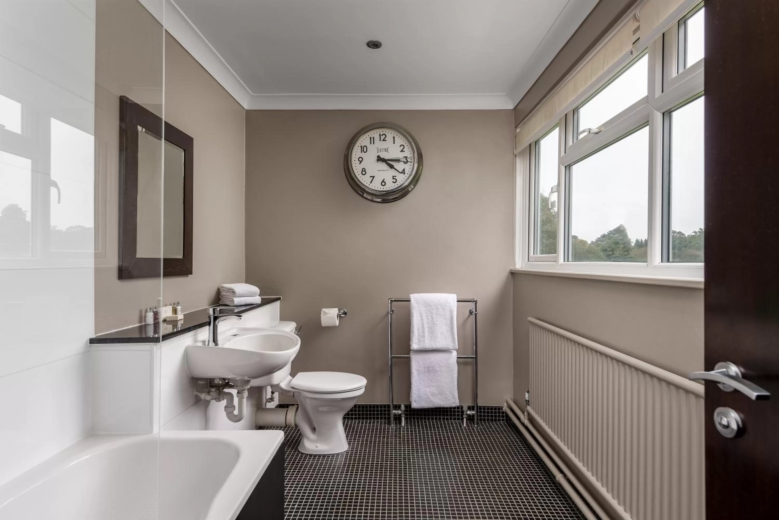 Bathroom in Hartsfield Manor