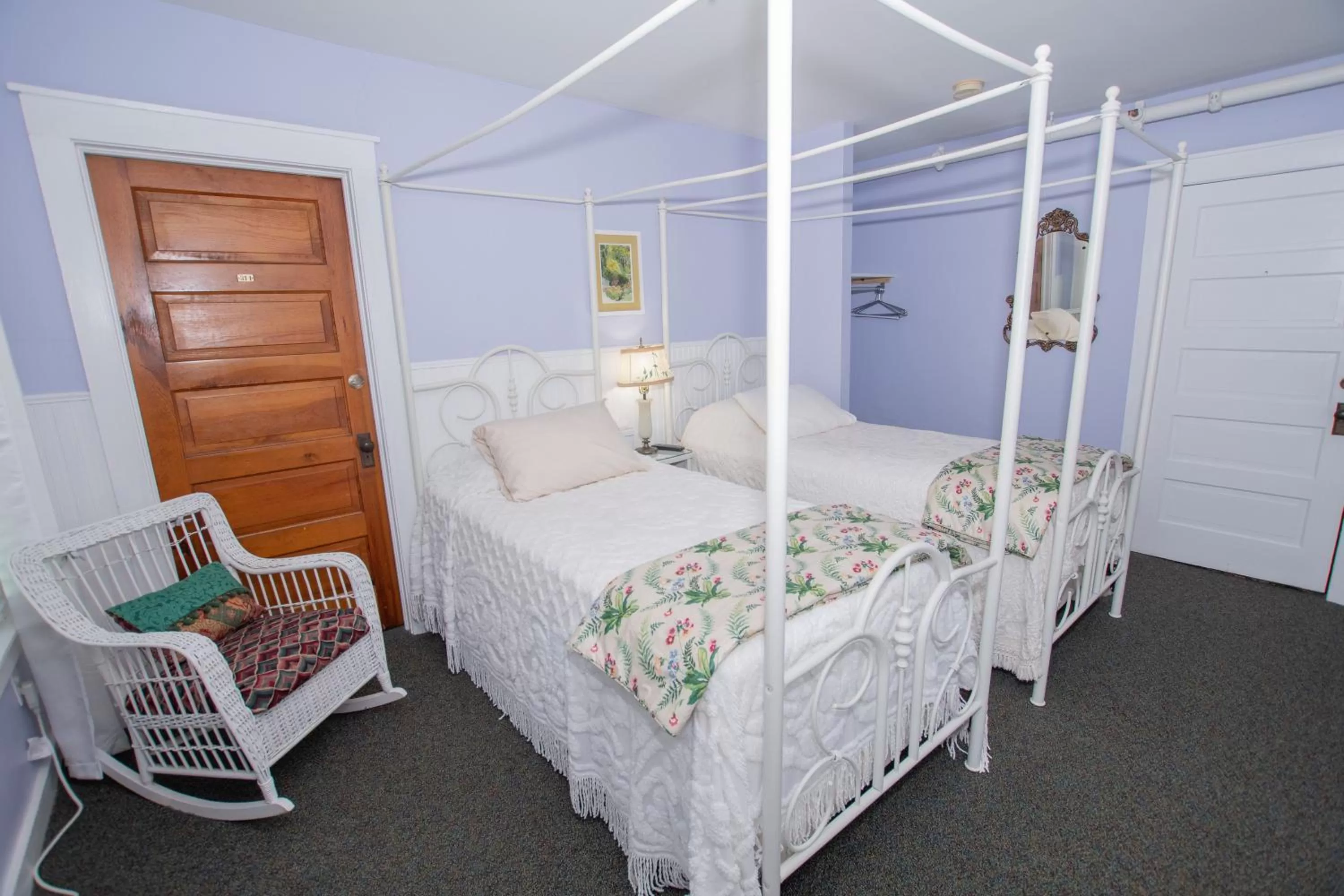 Bed in Terrace Inn and 1911 Restaurant