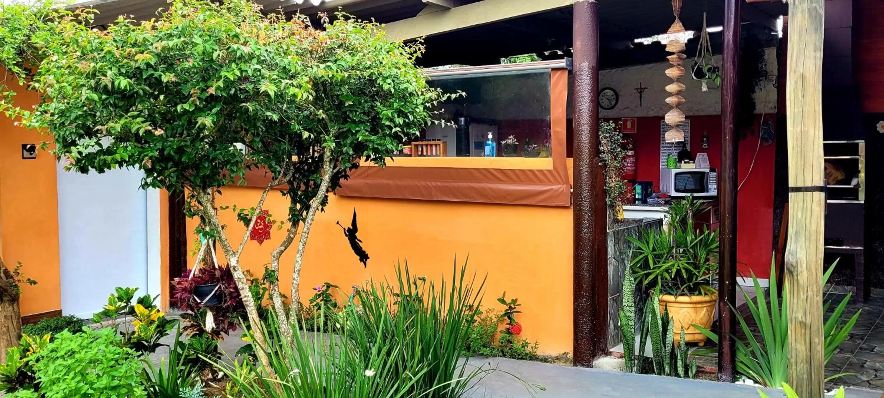 Pousada e SPA Shiva São Sebastião 200mts da praia