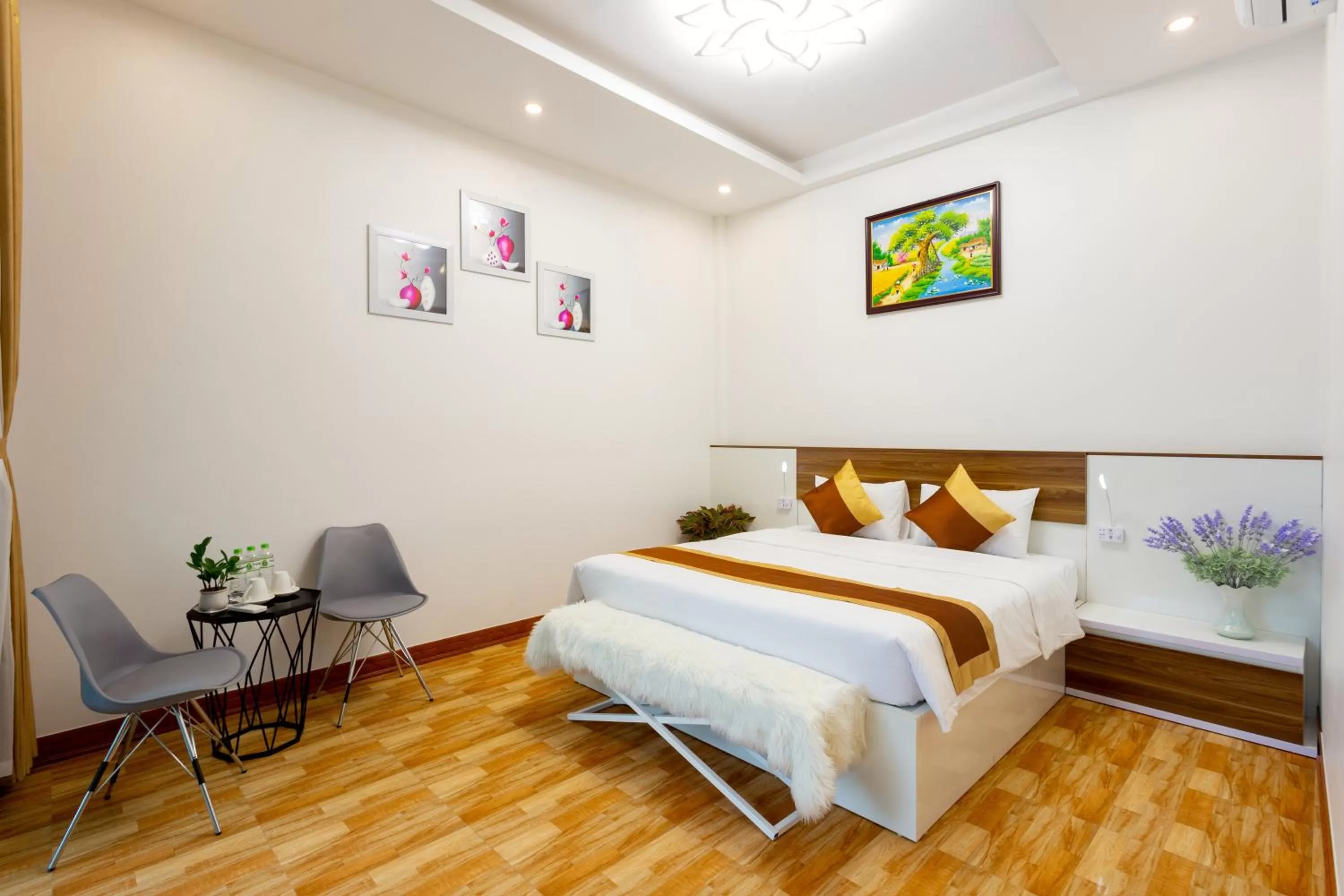 Bed in TAM COC SUNSHINE HOTEL