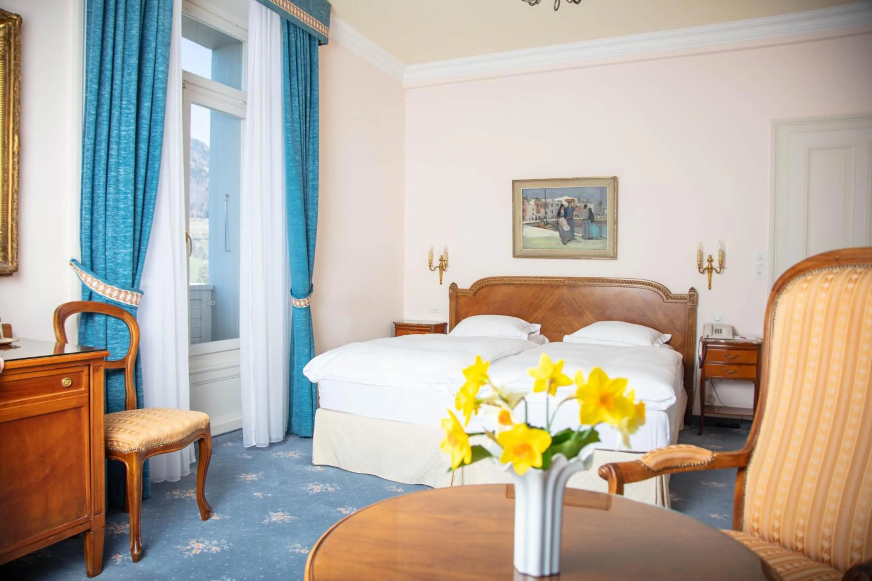 Standard Double Room with Lake View in Hotel Victoria Glion