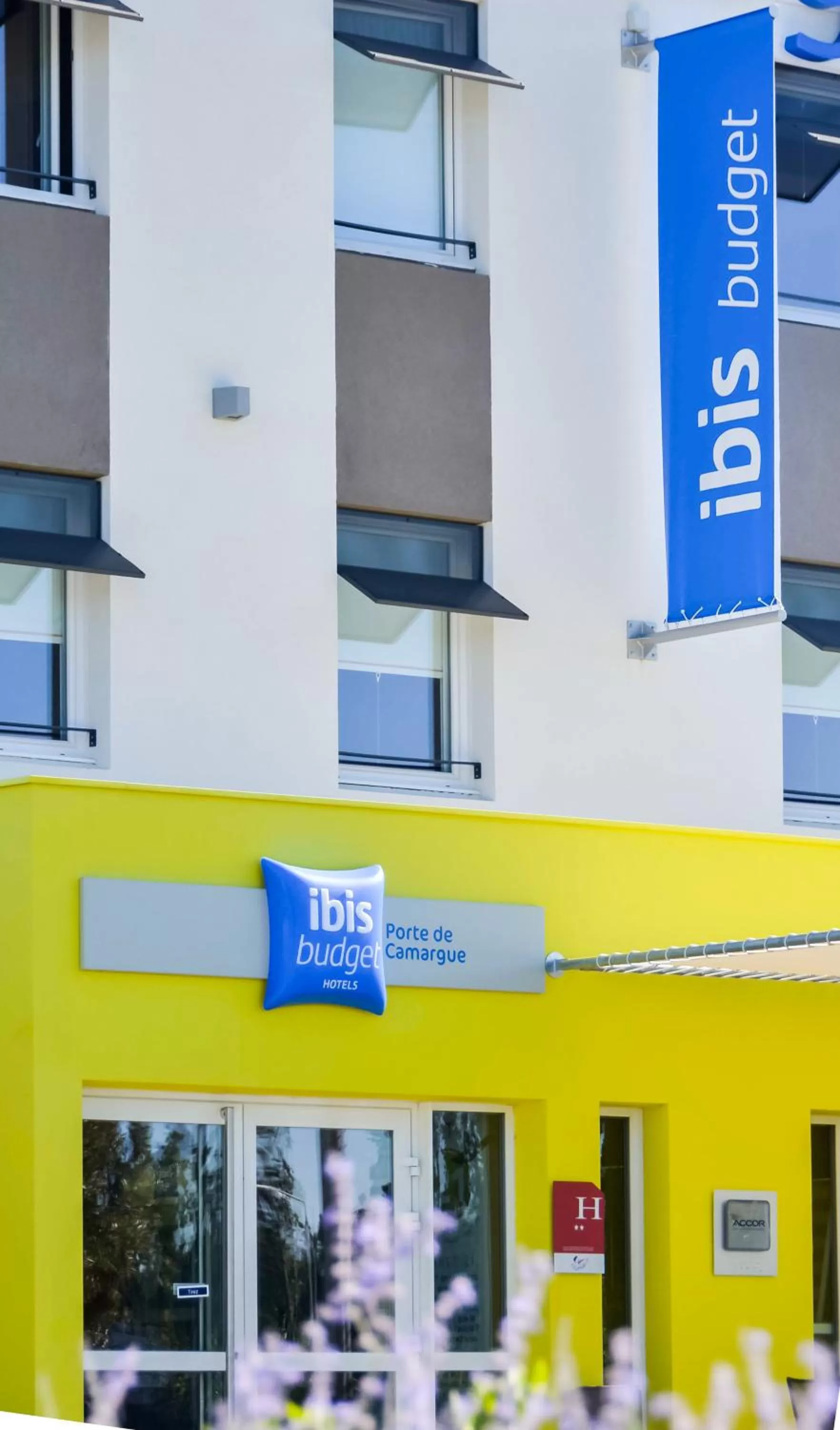 Facade/entrance in Ibis Budget Porte de Camargue