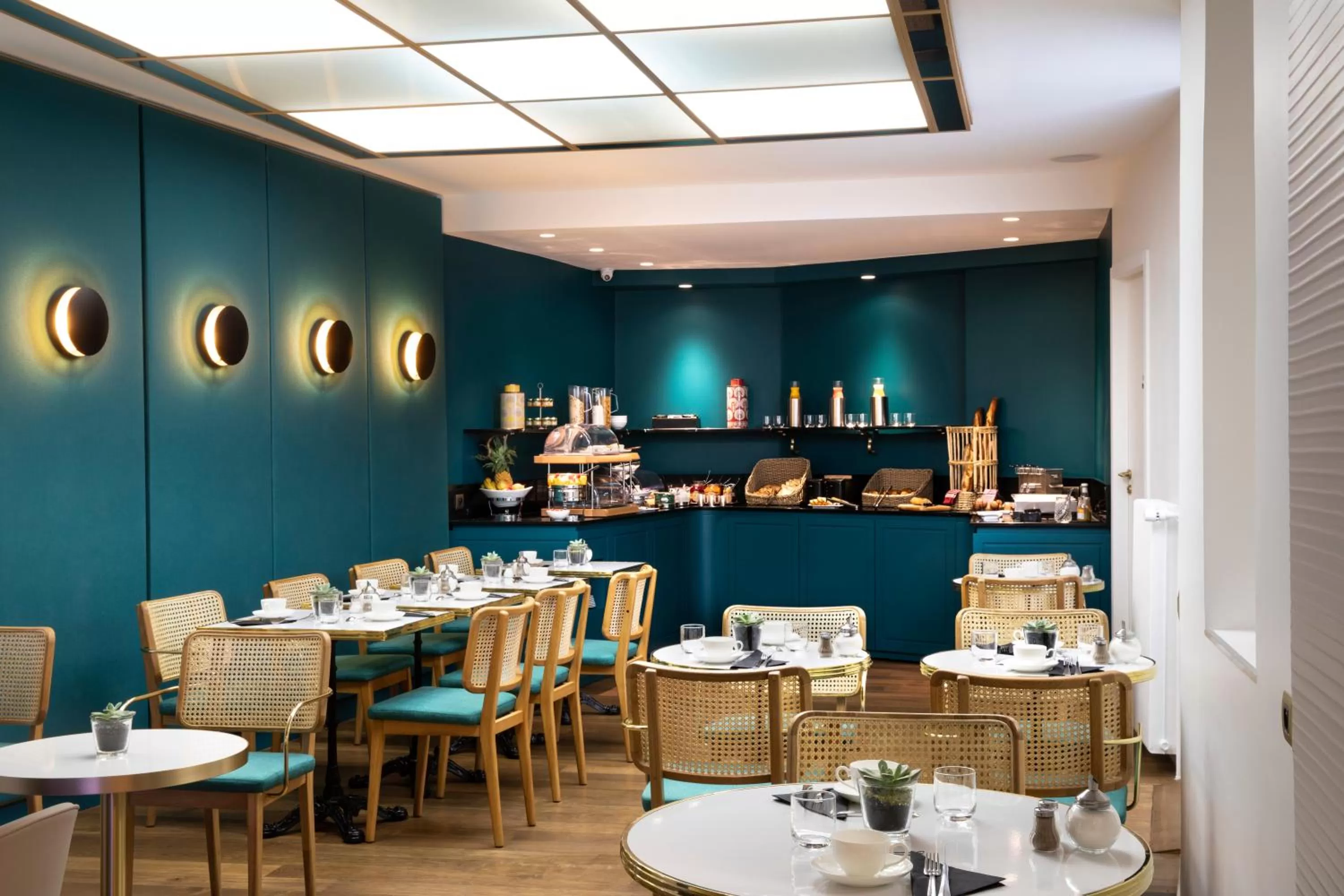 Buffet breakfast in Hôtel Victor Hugo Paris Kléber