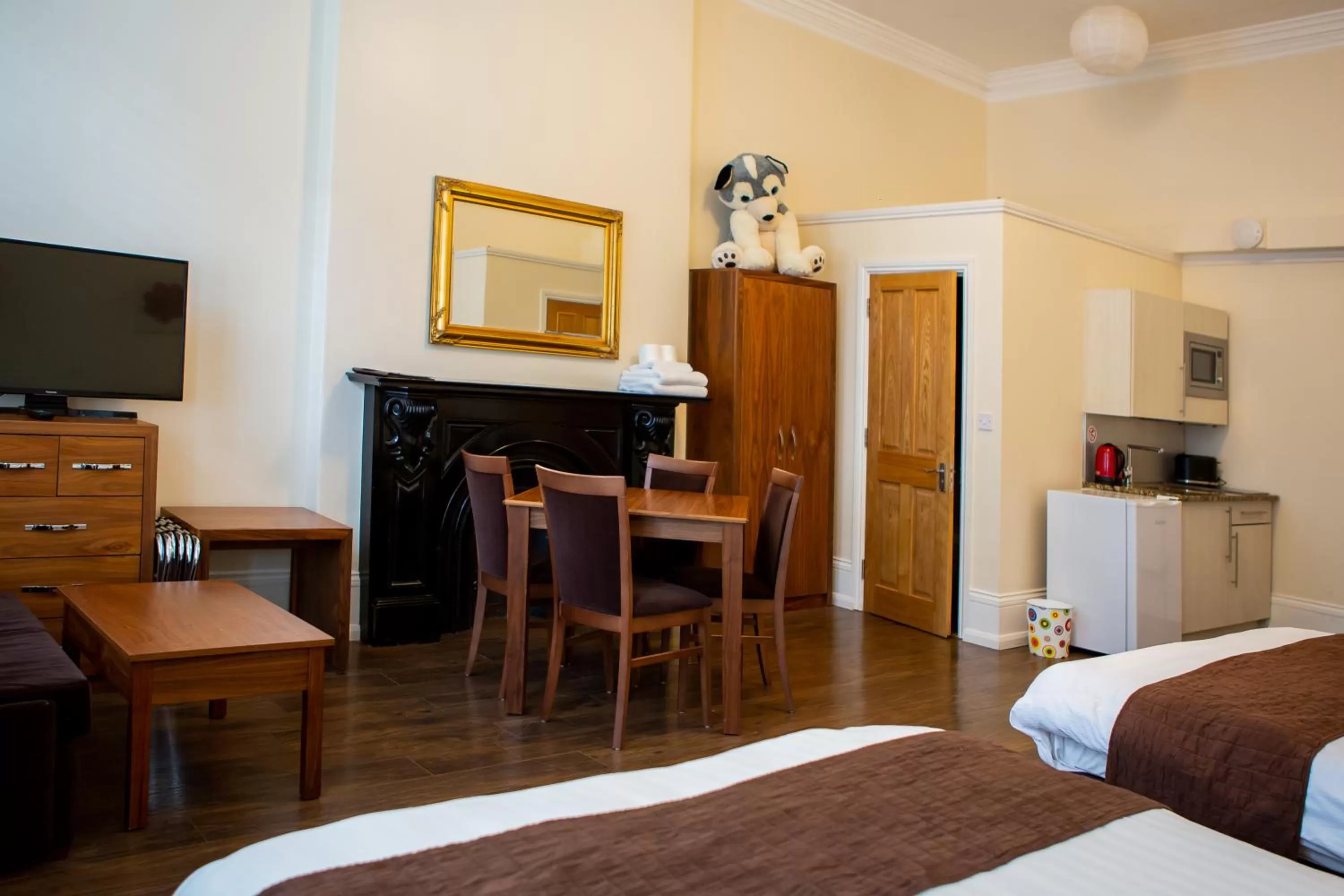 Living room, Bed in Marylebone Inn