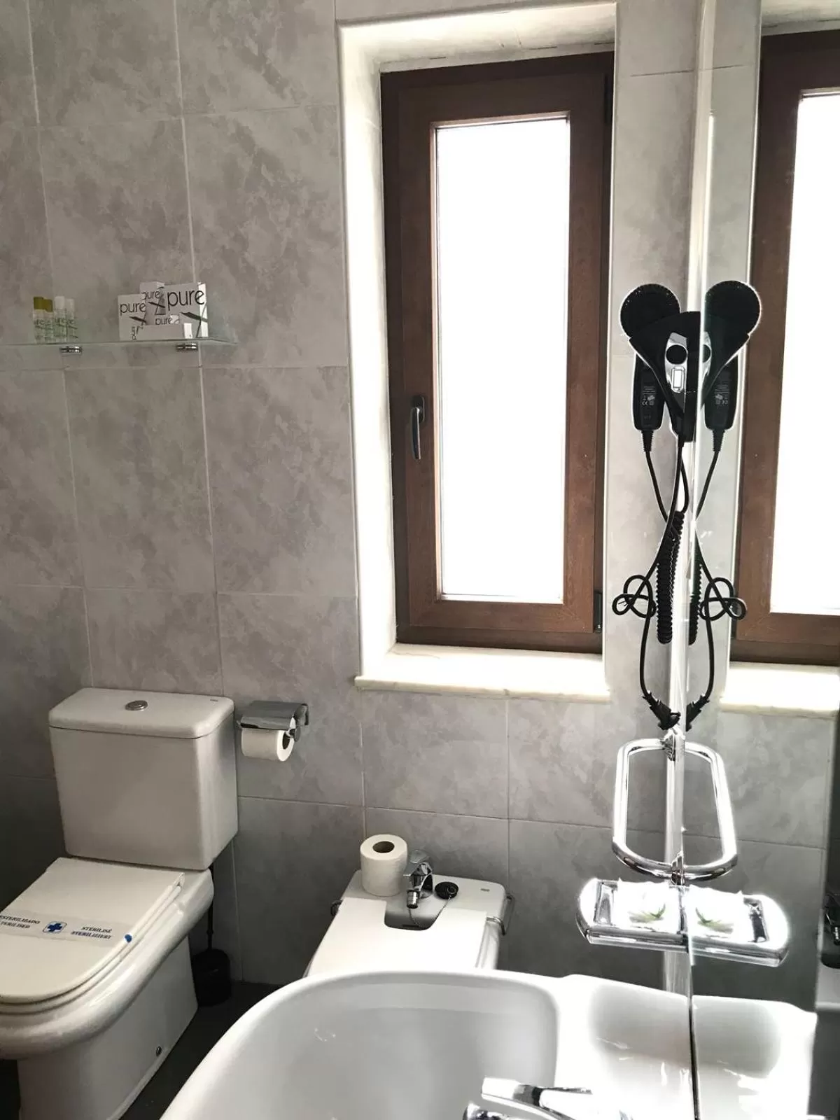 Toilet in Hotel Puerta Ciudad Rodrigo