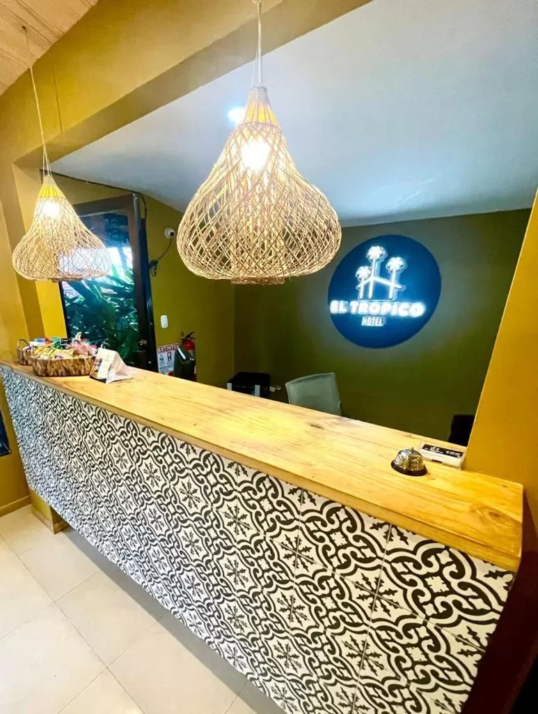 Hotel y Cabinas del Trópico