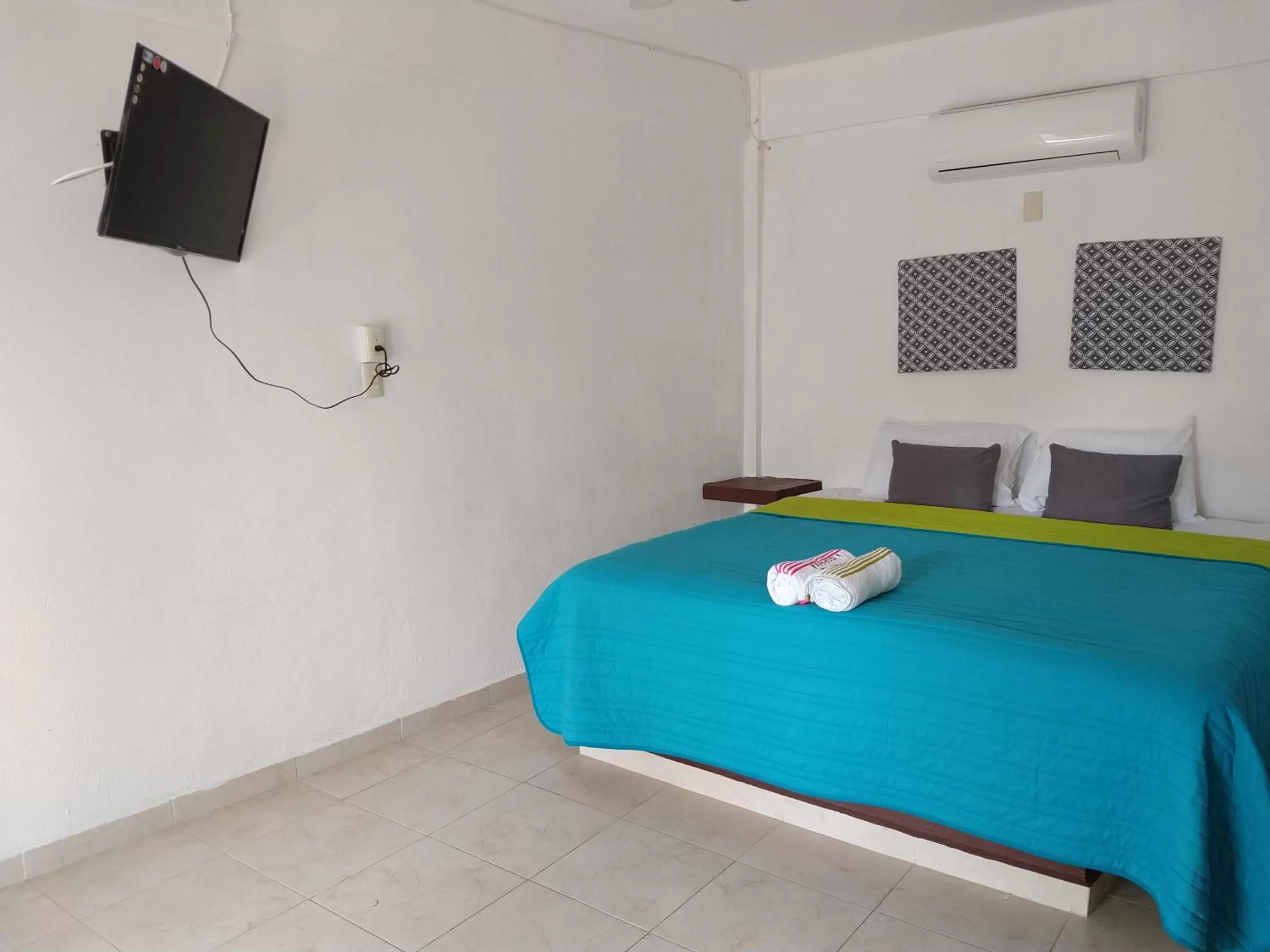 Photo of the whole room in Hotel España