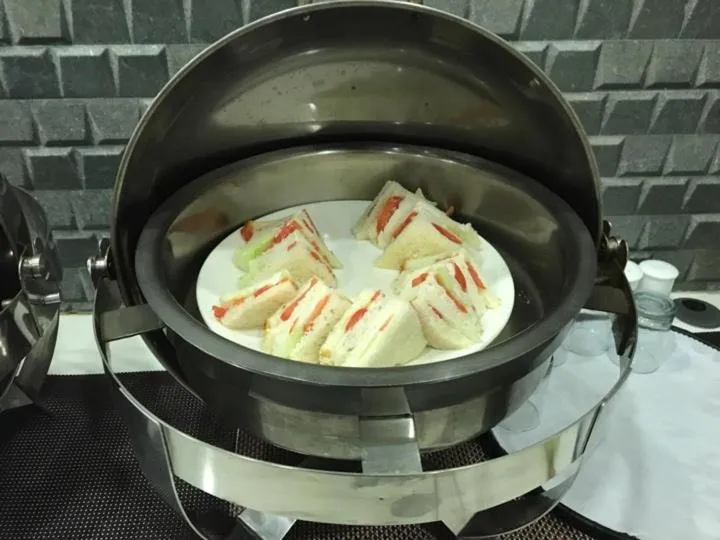 Buffet breakfast in Pals Inn