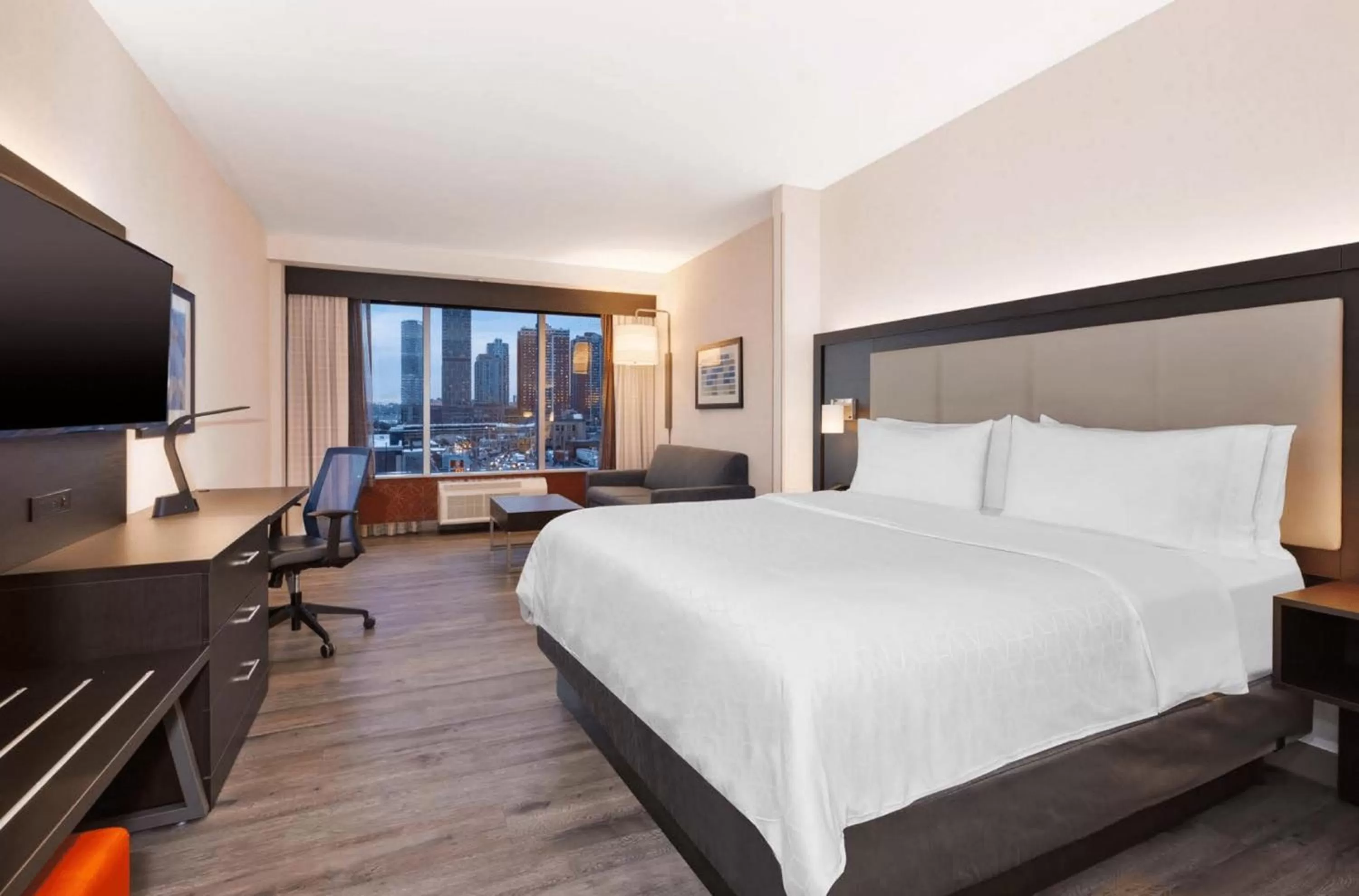 Photo of the whole room, Bed in Holiday Inn Express & Suites Jersey City - Holland Tunnel by IHG