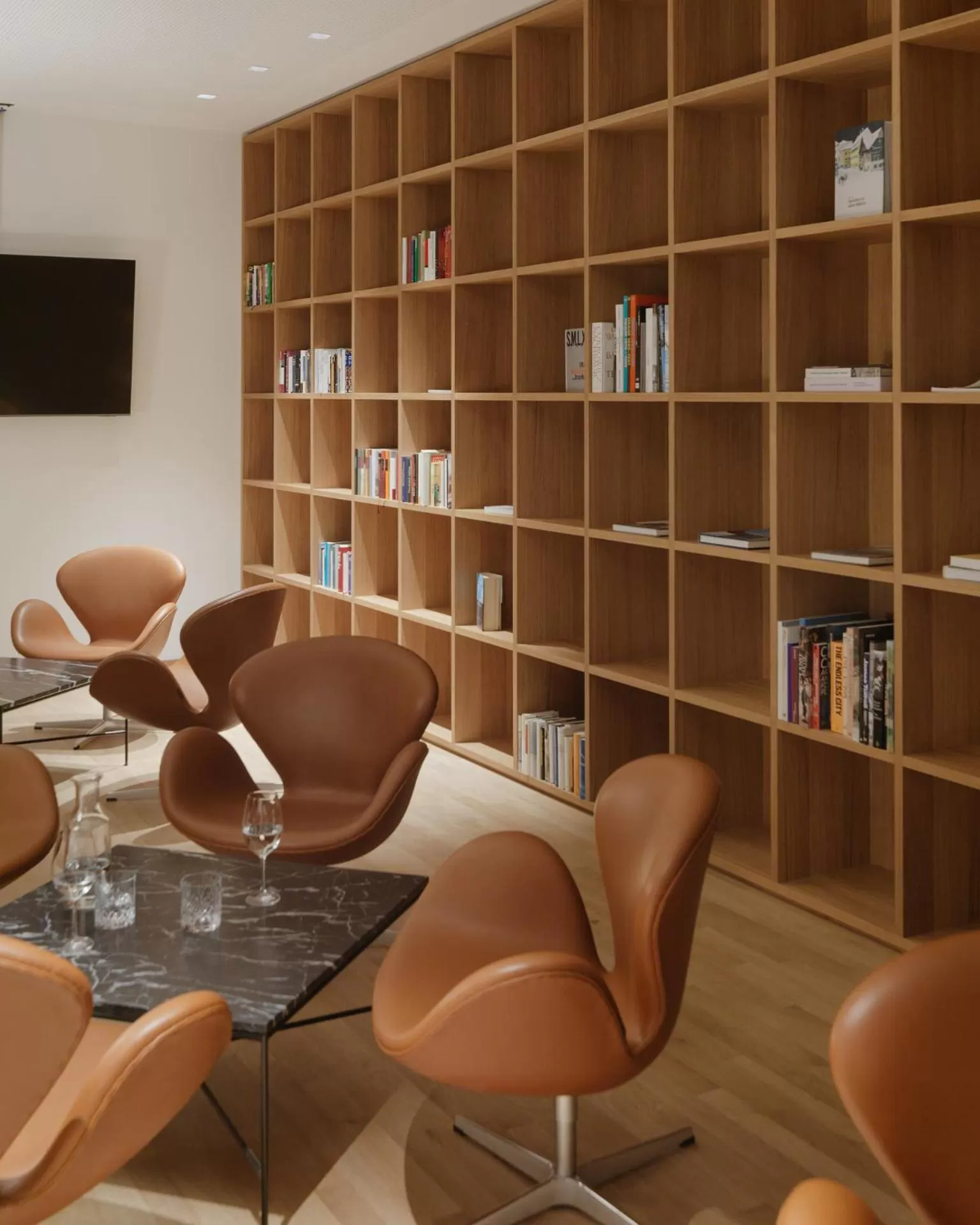 Seating area in Das Flint