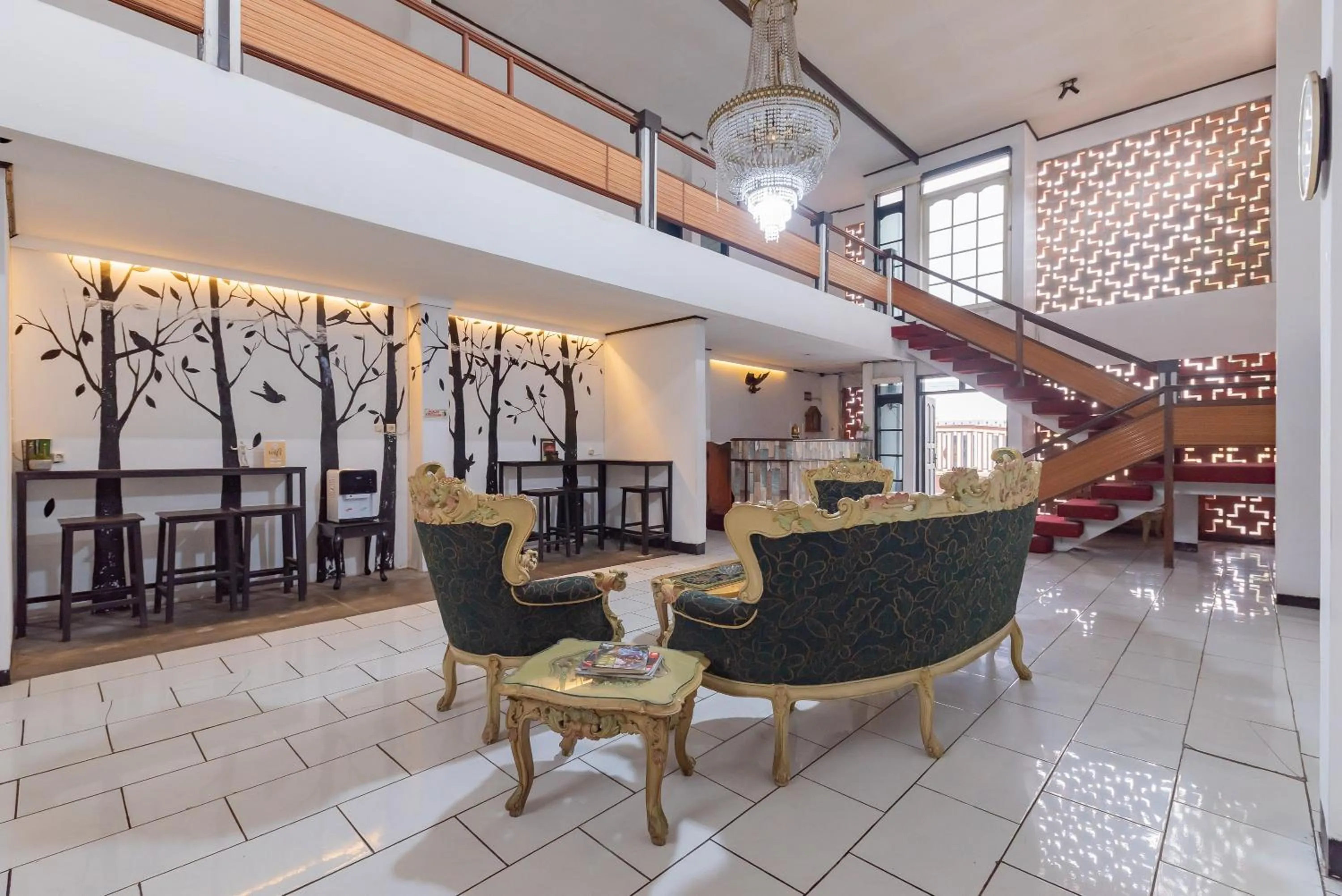 Seating area in RedDoorz near Taman Kota Lapang Merdeka Sukabumi