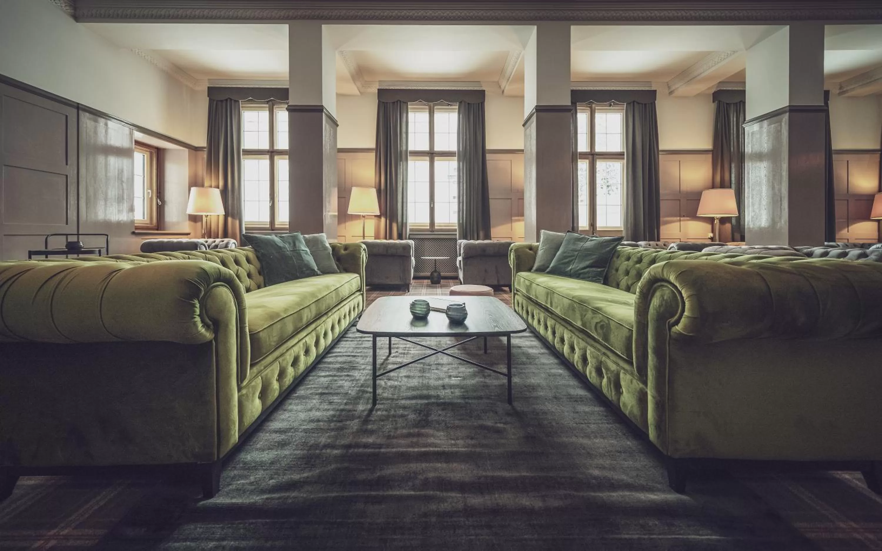 Communal lounge/ TV room in Hotel National by Mountain Hotels