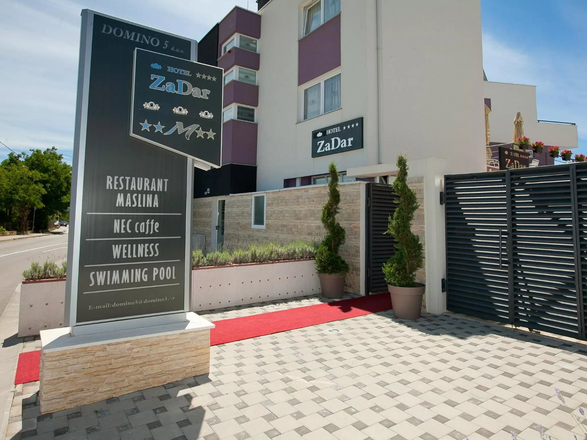 Facade/entrance in Hotel ZaDar