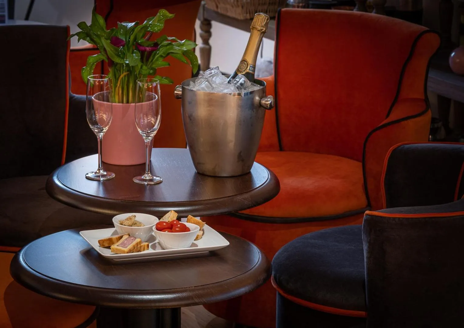 Living room in LE M HOTEL & SPA HONFLEUR