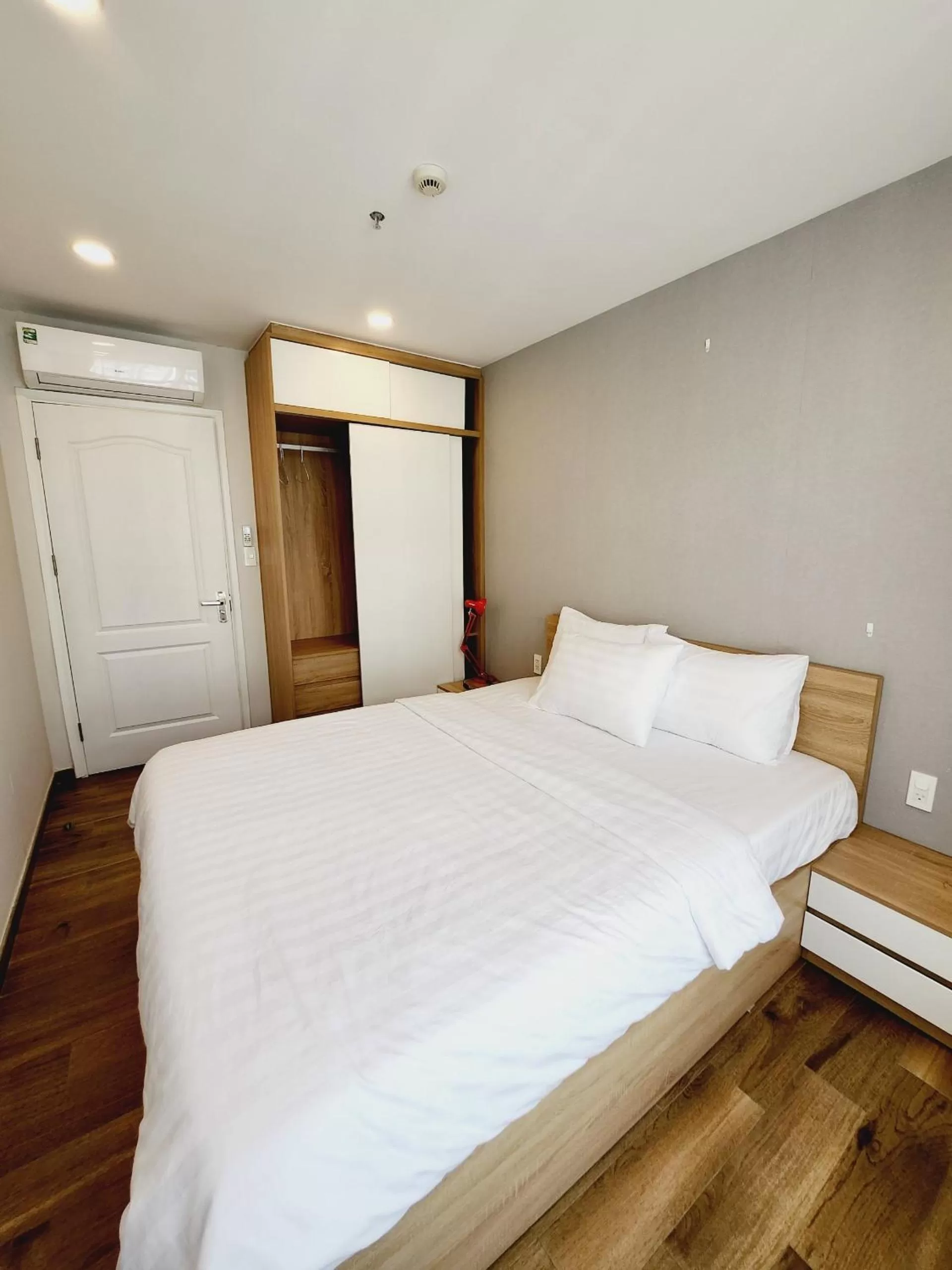 Bed in Scenic Valley Suite