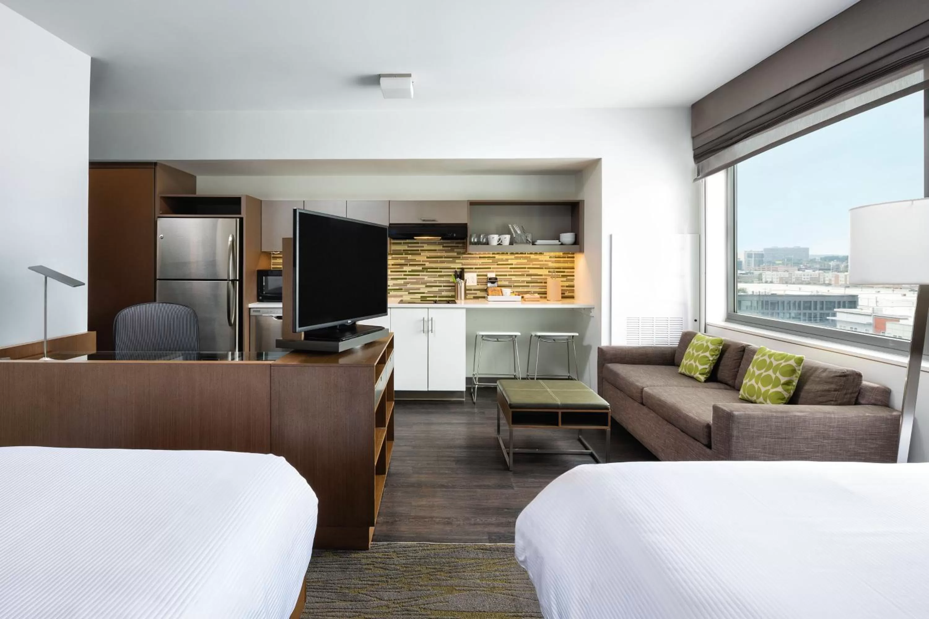 Photo of the whole room, Bed in Element Harrison-Newark