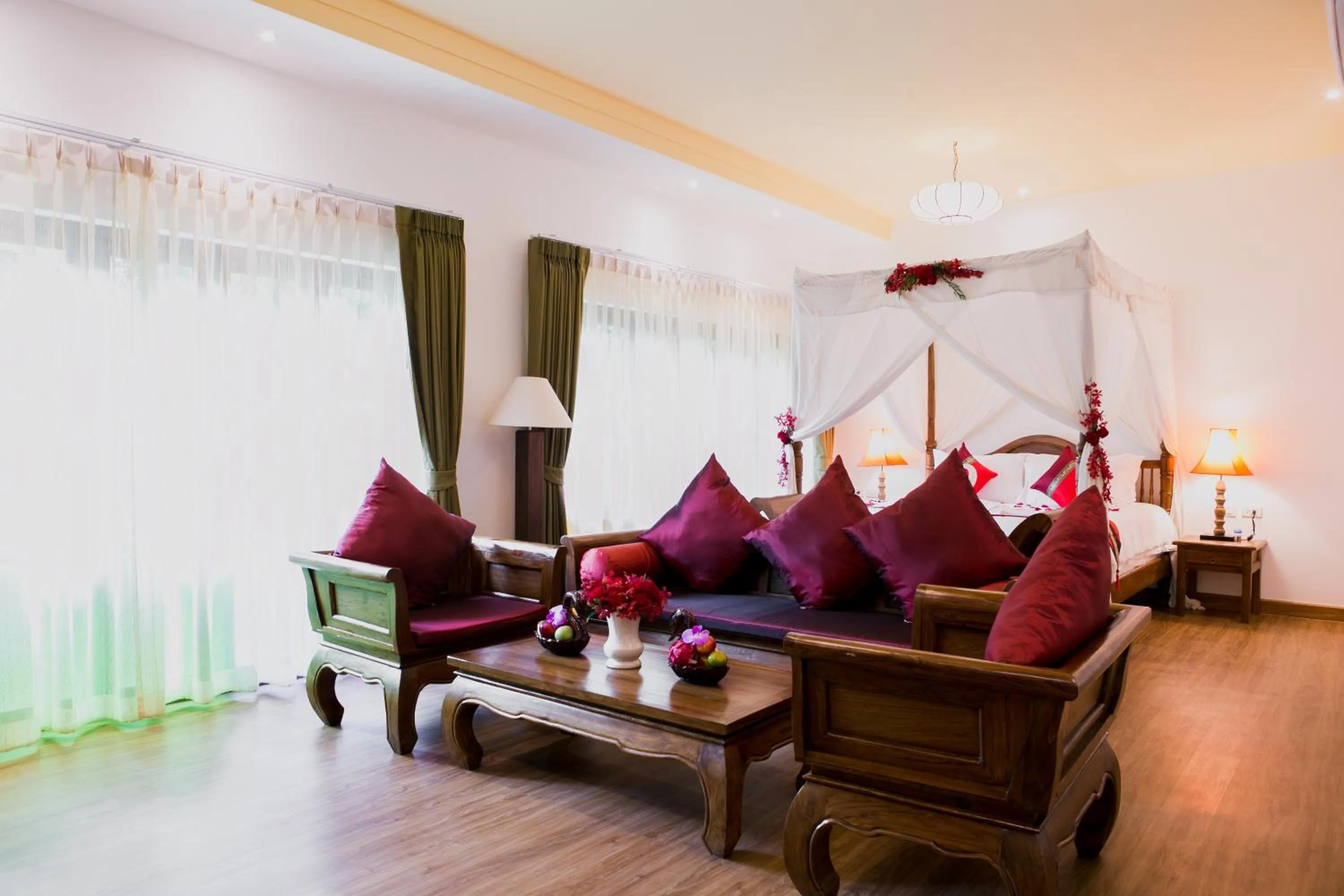 Decorative detail in E-Outfitting Doikham Resort