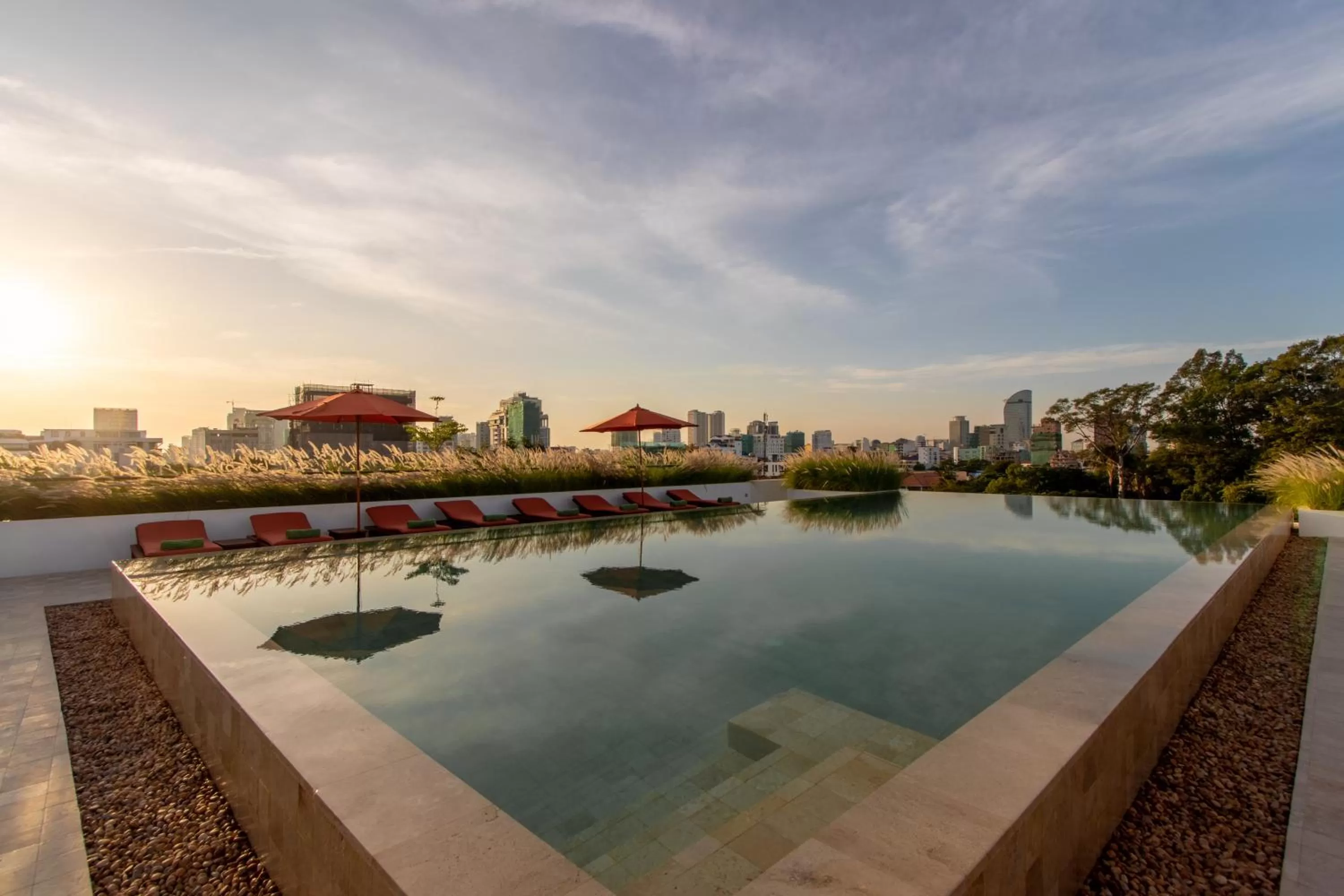 Swimming pool in Penh House Hotel