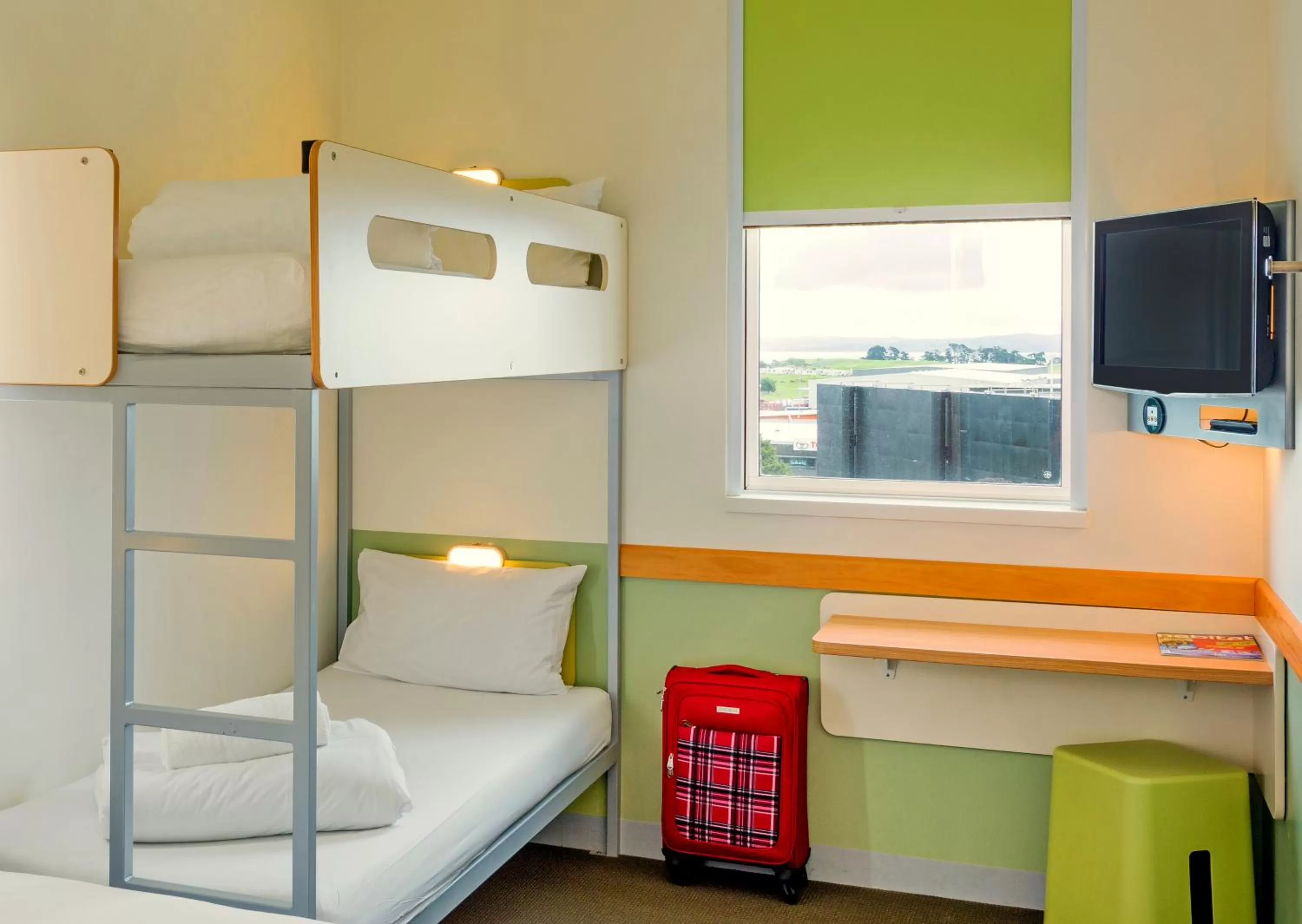 bunk bed, Bed in ibis Budget Auckland Airport