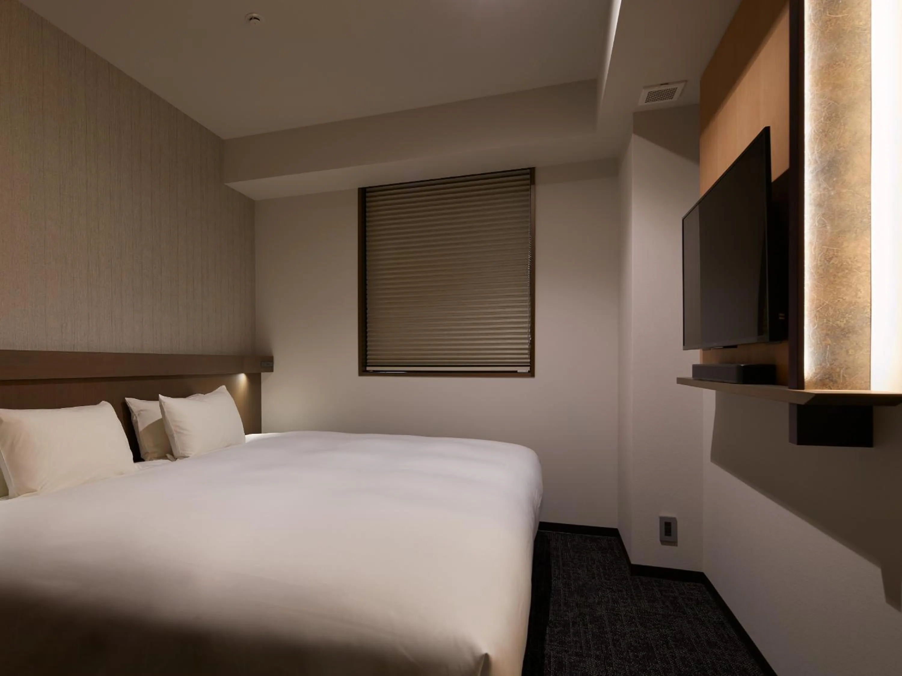 Bed in Agora Tokyo Ginza