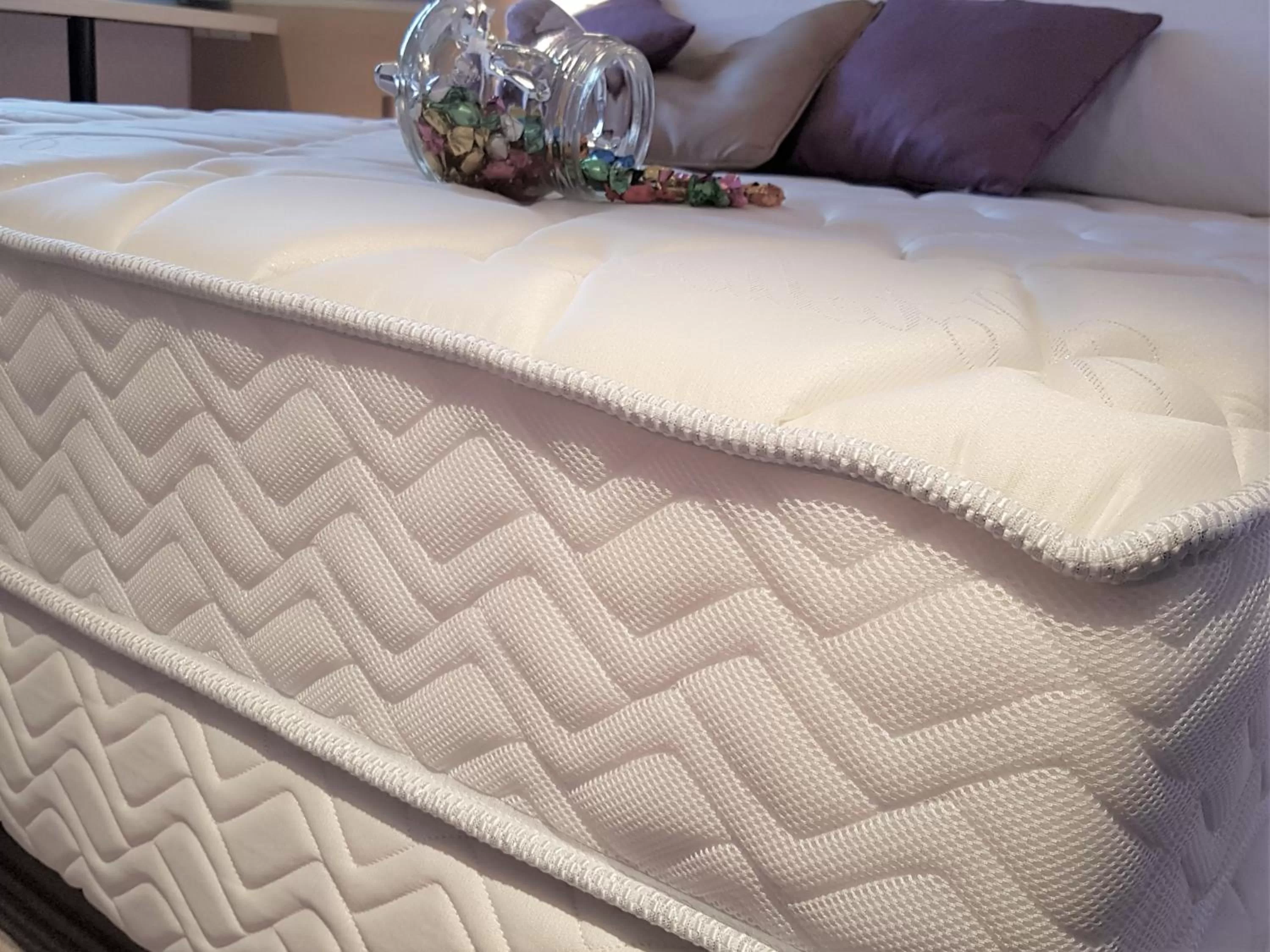 Bedroom, Bed in Hotel Bonanite