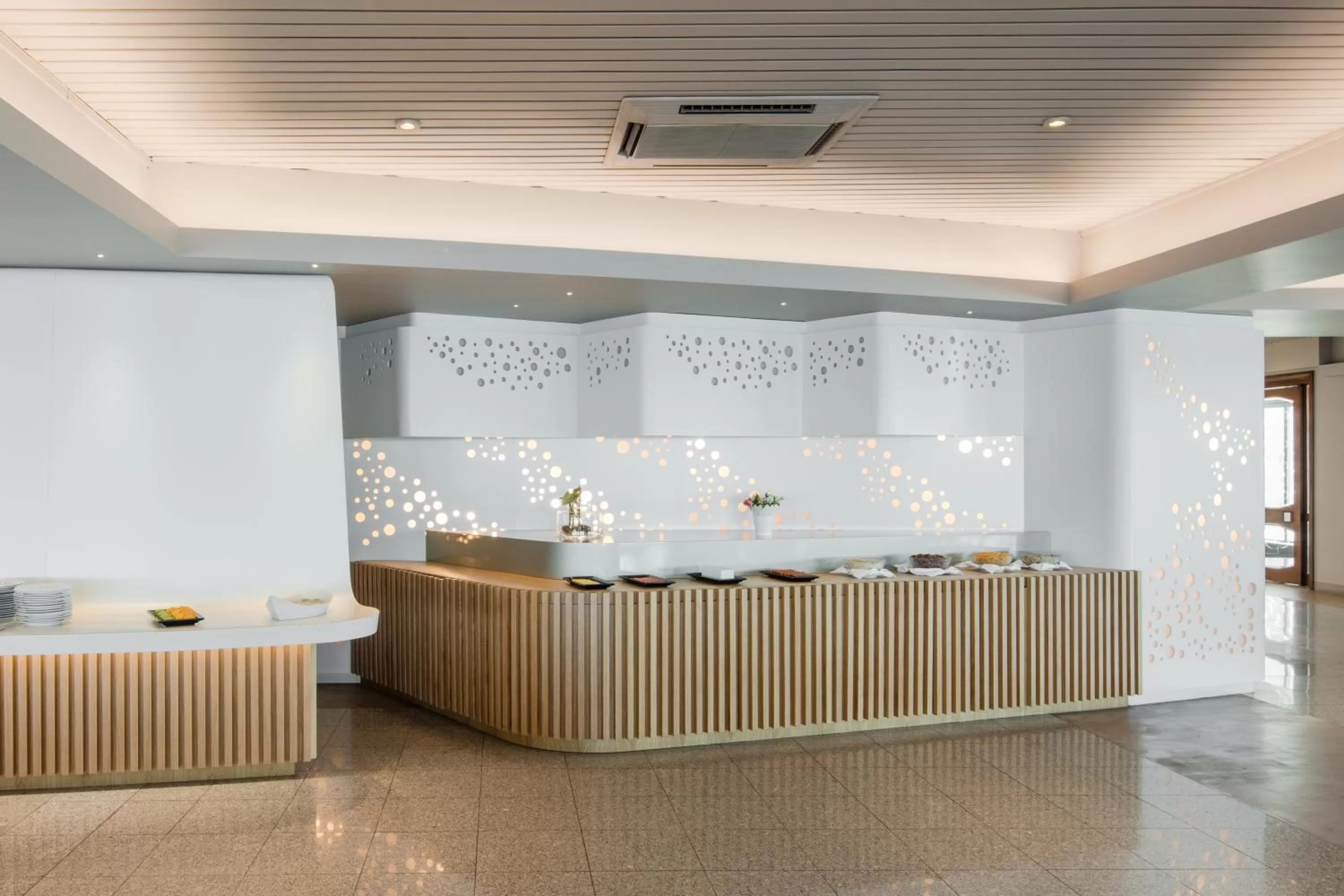 Restaurant/places to eat in Axis Ofir Beach Resort Hotel