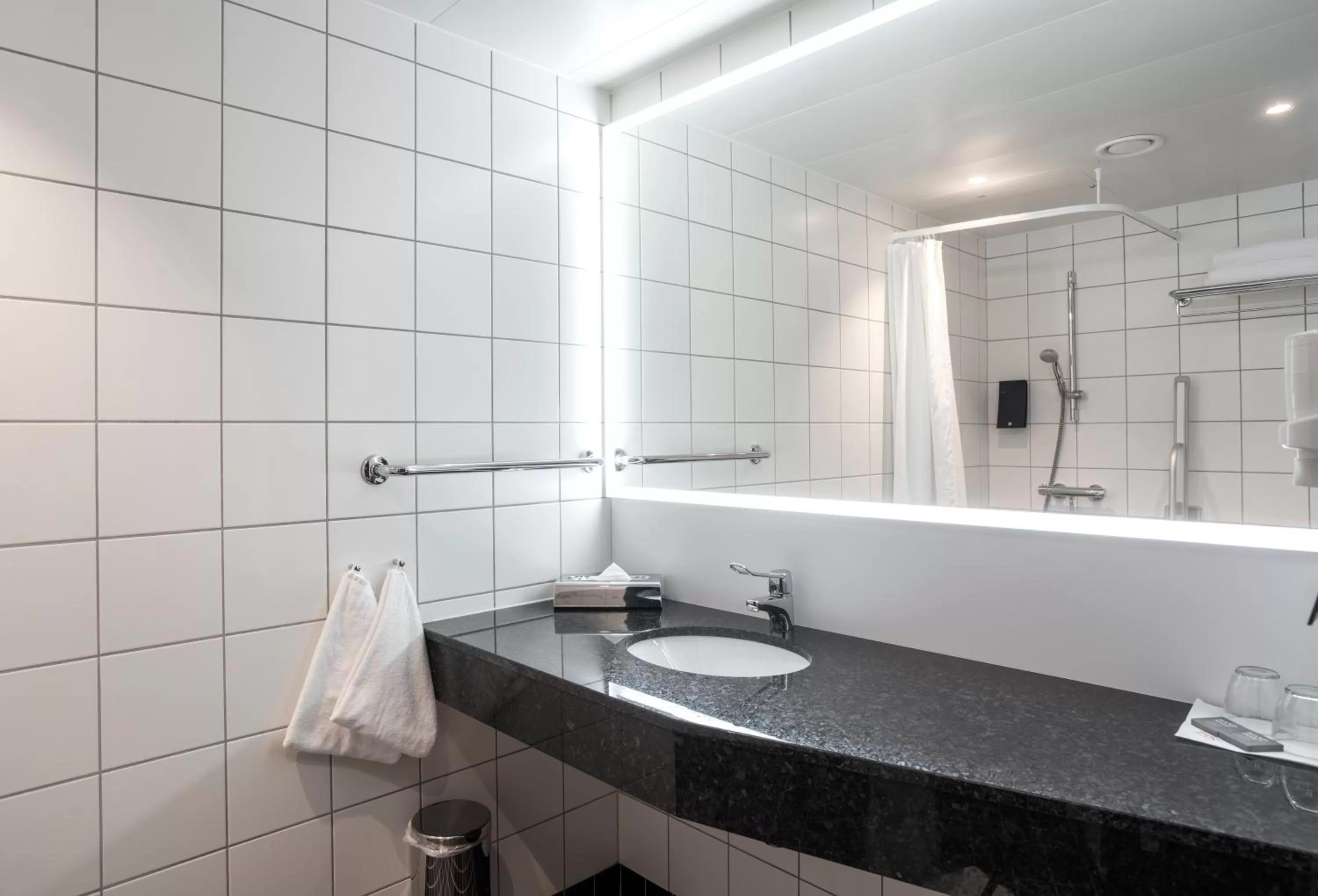 Bathroom in Thon Hotel Alta